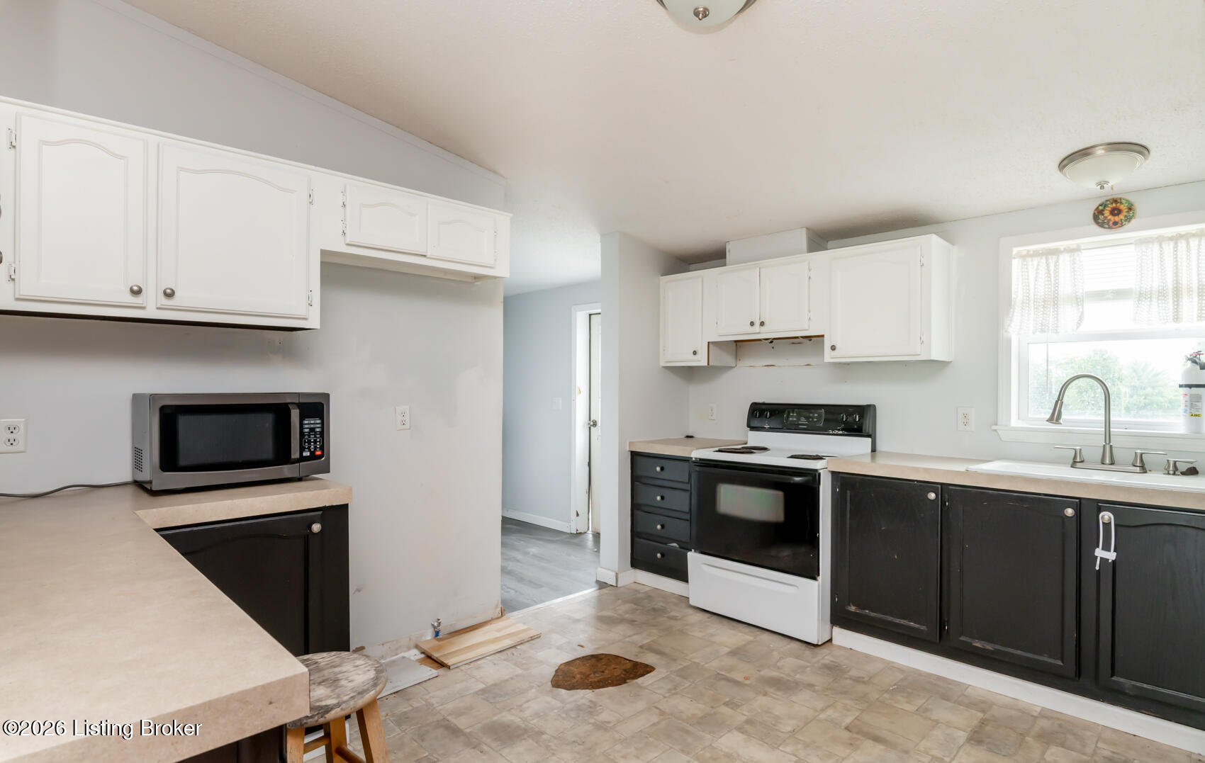6292 S Highway 421 Property Photo 10