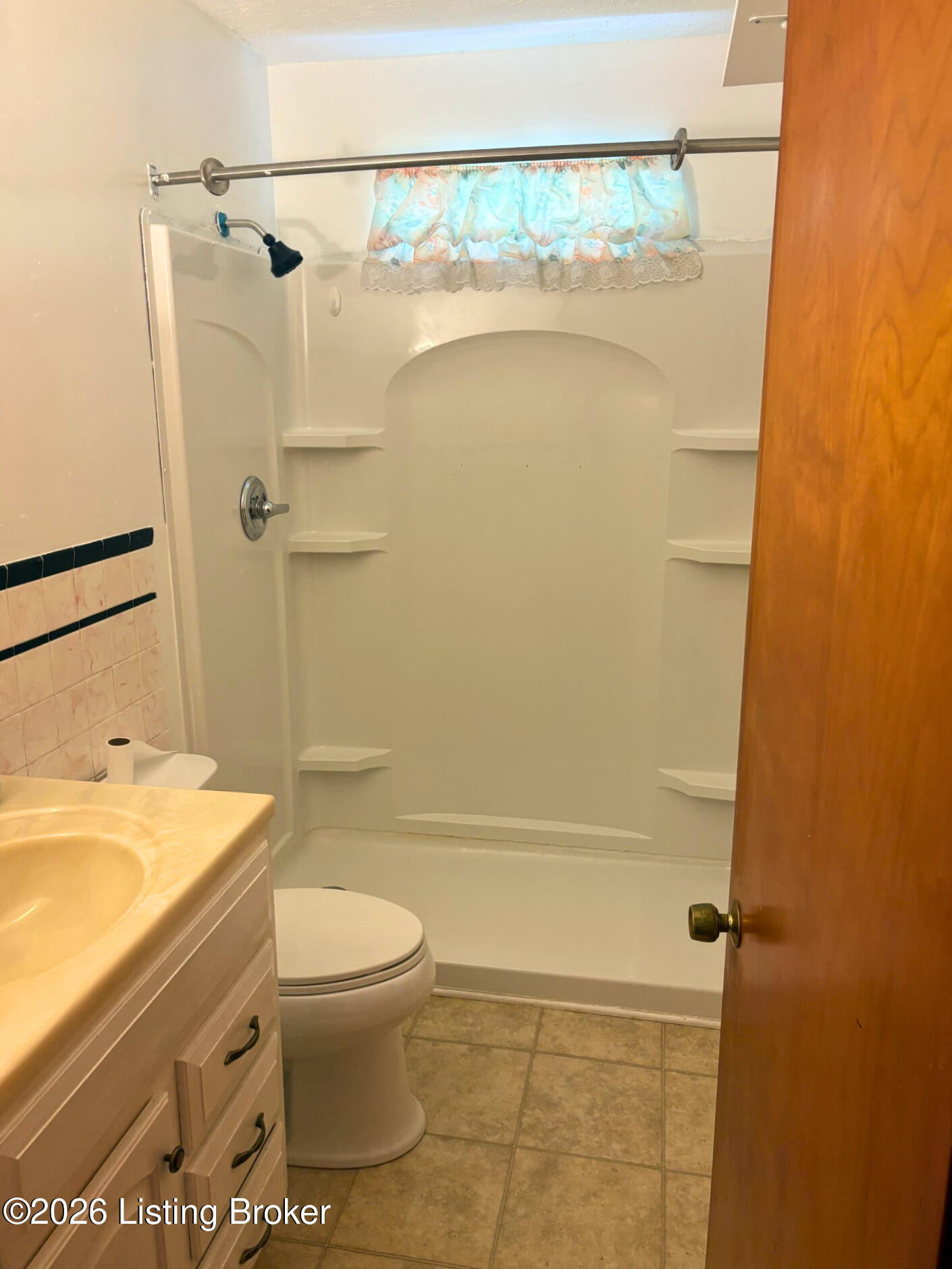 4316 Louisville Rd Property Photo 15