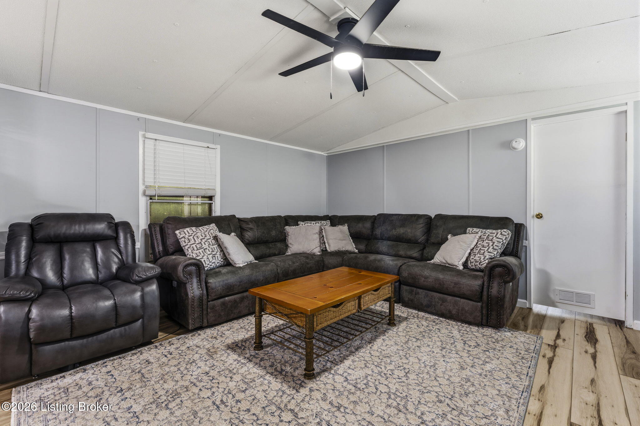 5 Eagle Nest Ct Property Photo 8