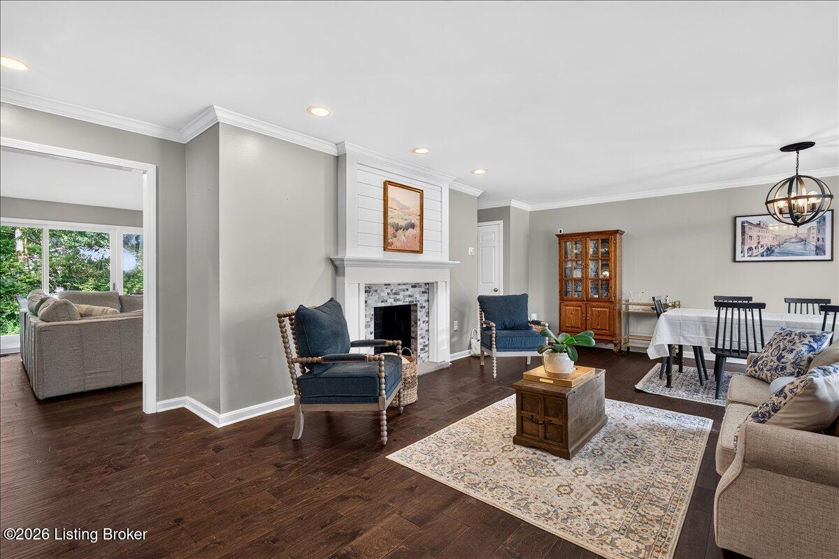 302 Blue Ridge Rd Property Photo 3