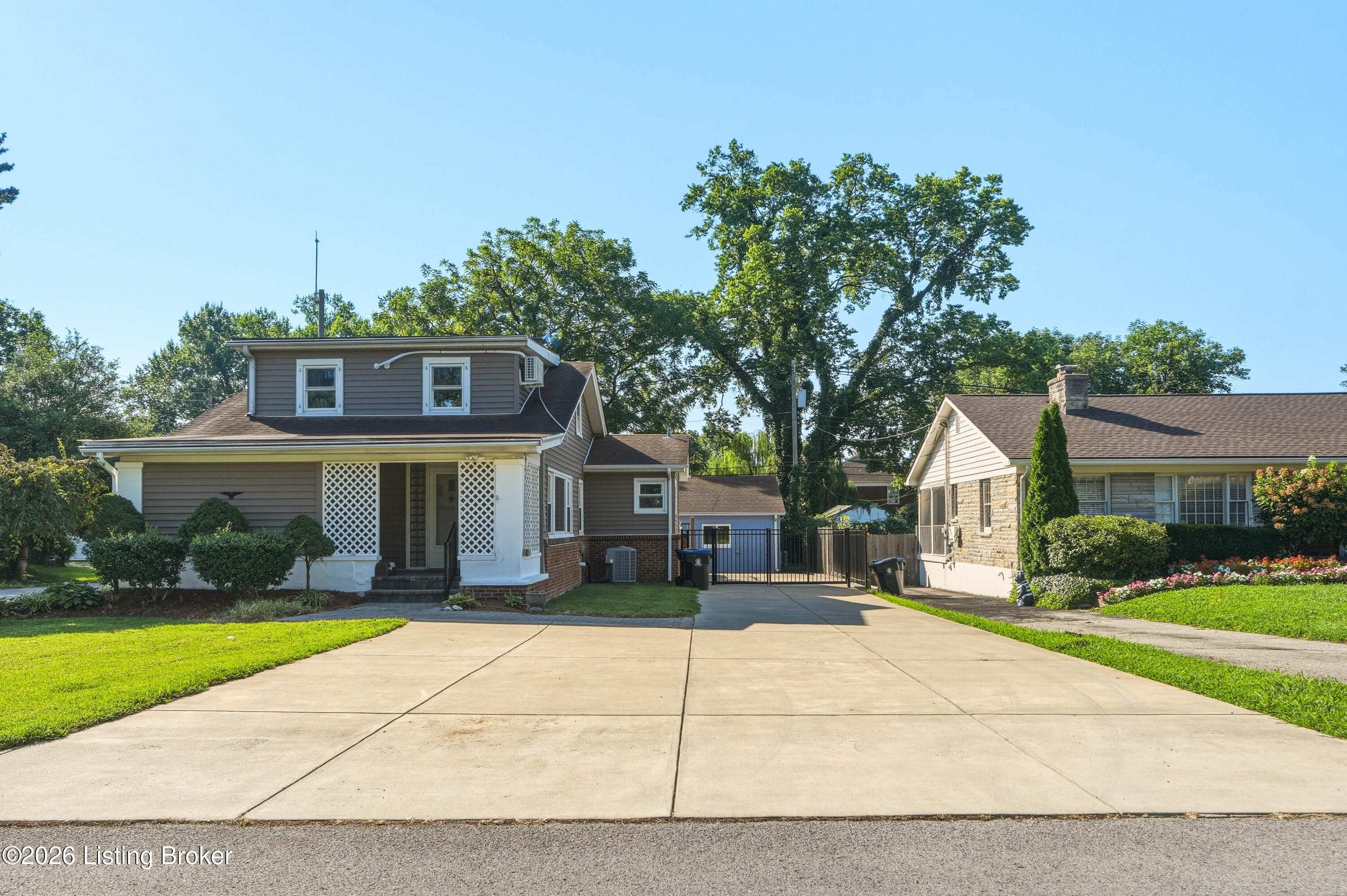 2124 Winston Ave Property Photo 4