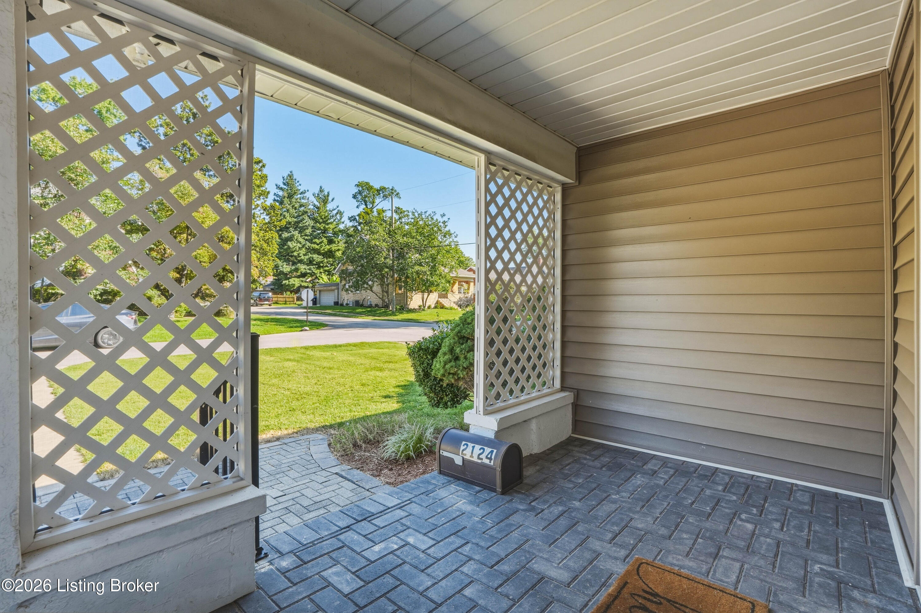 2124 Winston Ave Property Photo 5