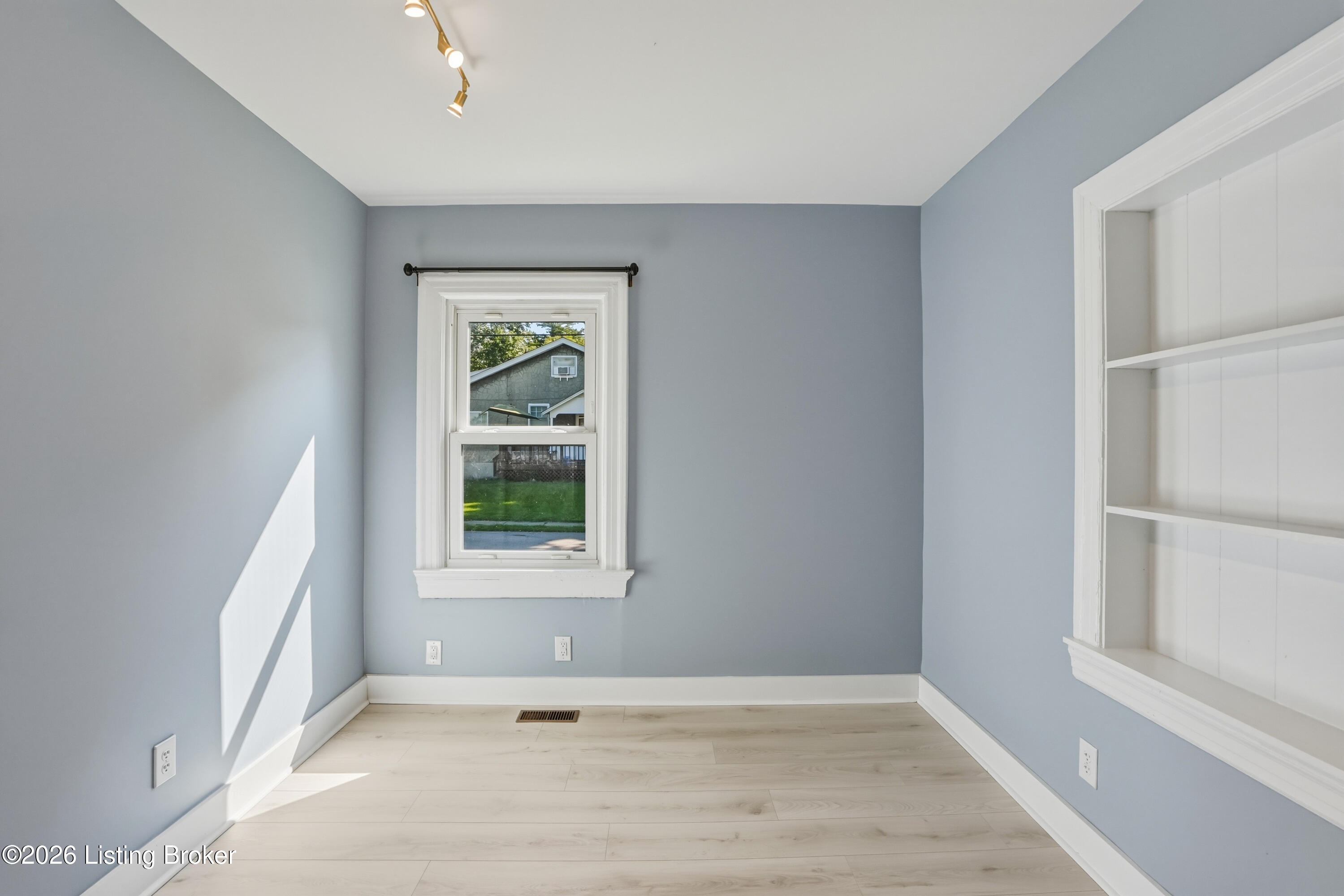 2124 Winston Ave Property Photo 14