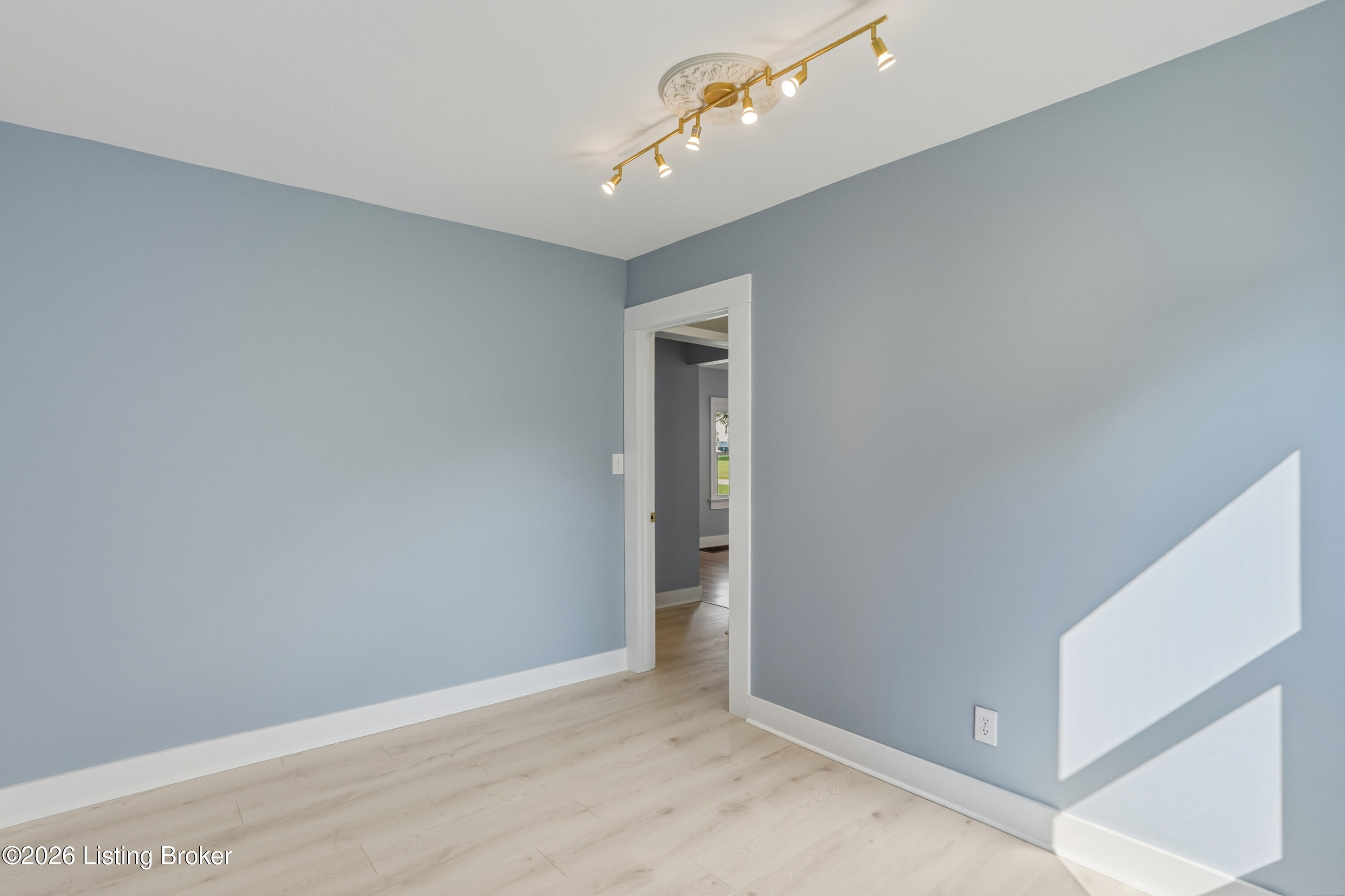2124 Winston Ave Property Photo 15