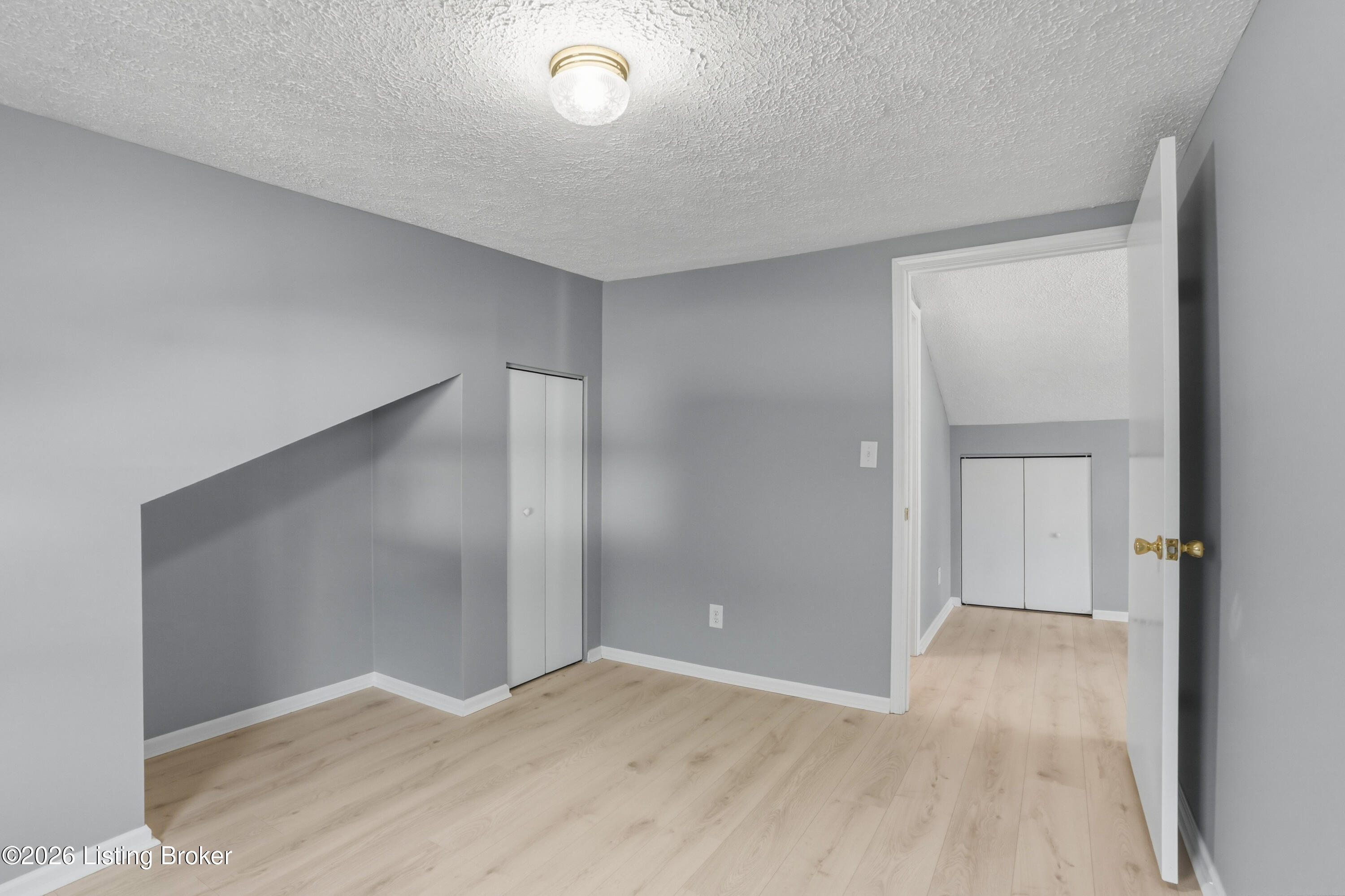 2124 Winston Ave Property Photo 30