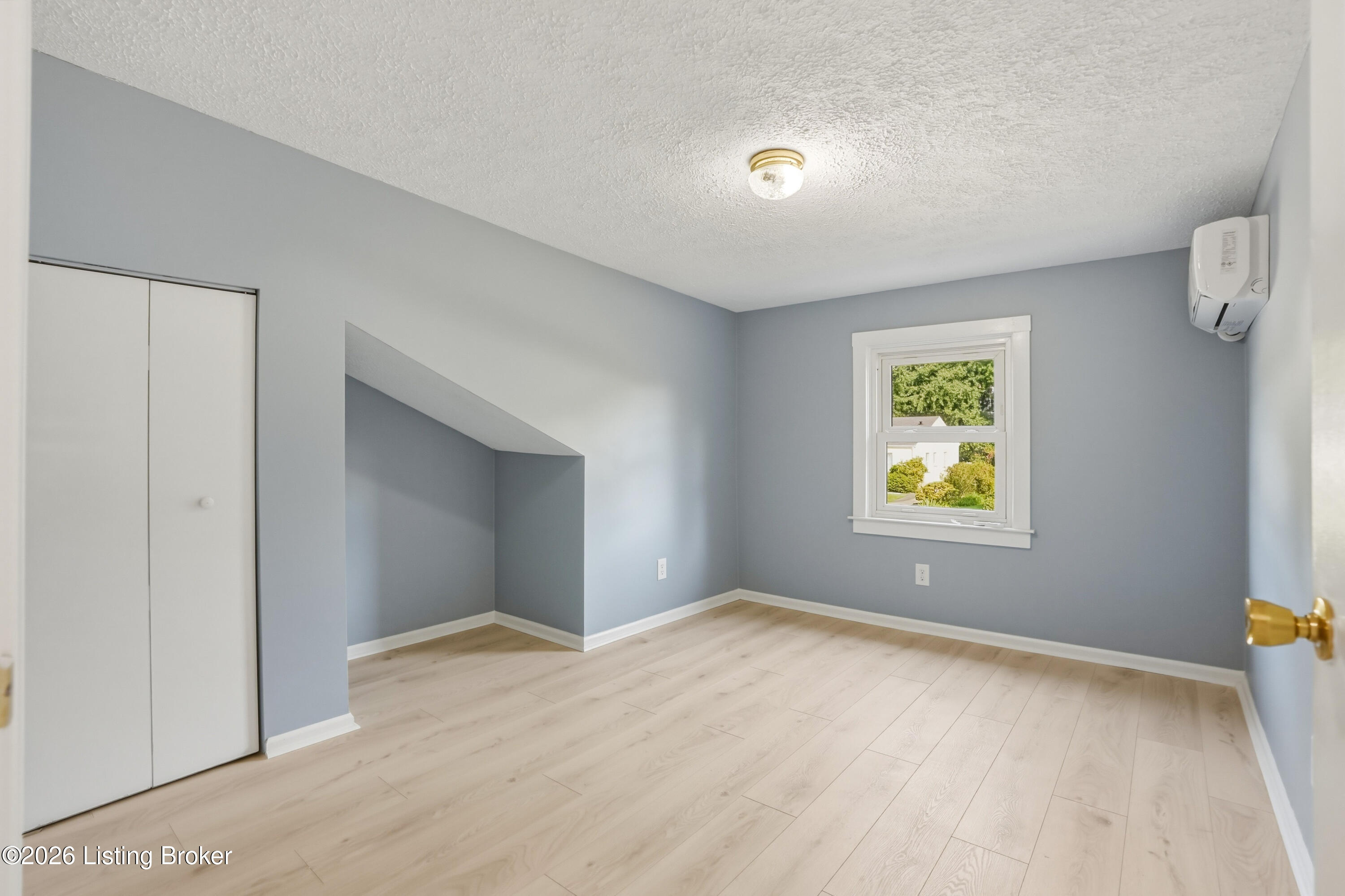 2124 Winston Ave Property Photo 31