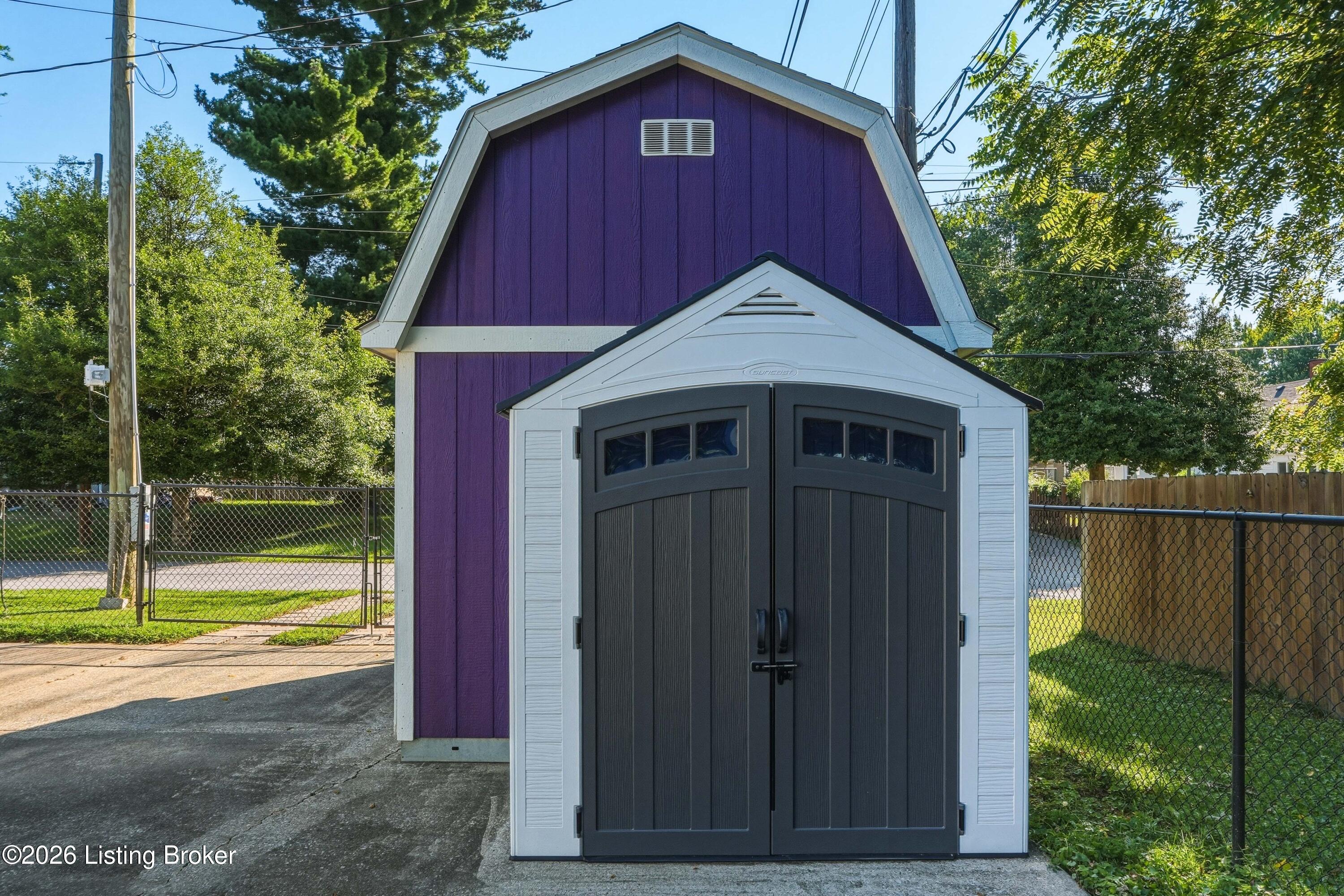 2124 Winston Ave Property Photo 44