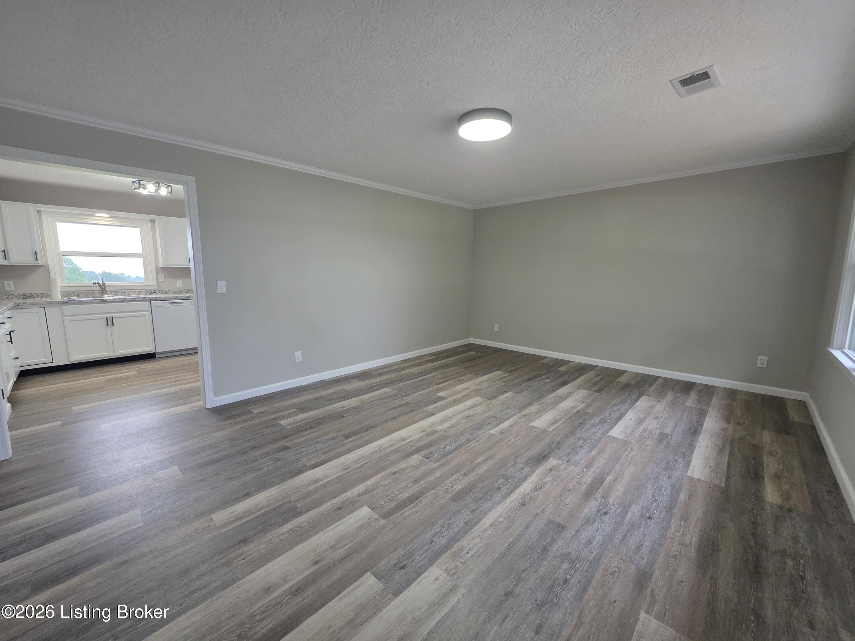 7792 Peonia Rd Property Photo 4