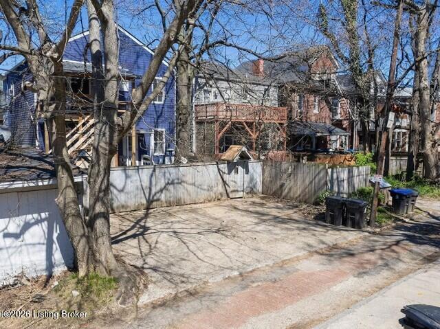 628 W Ormsby Ave Property Photo 38