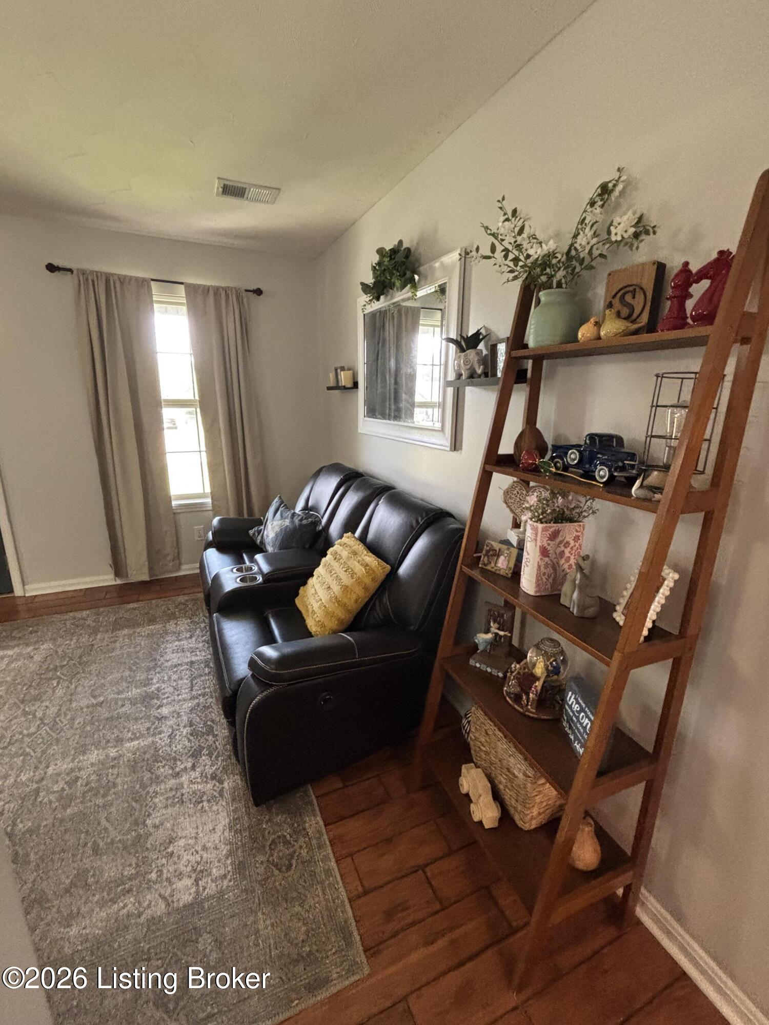 122 Owings Blvd Property Photo 10