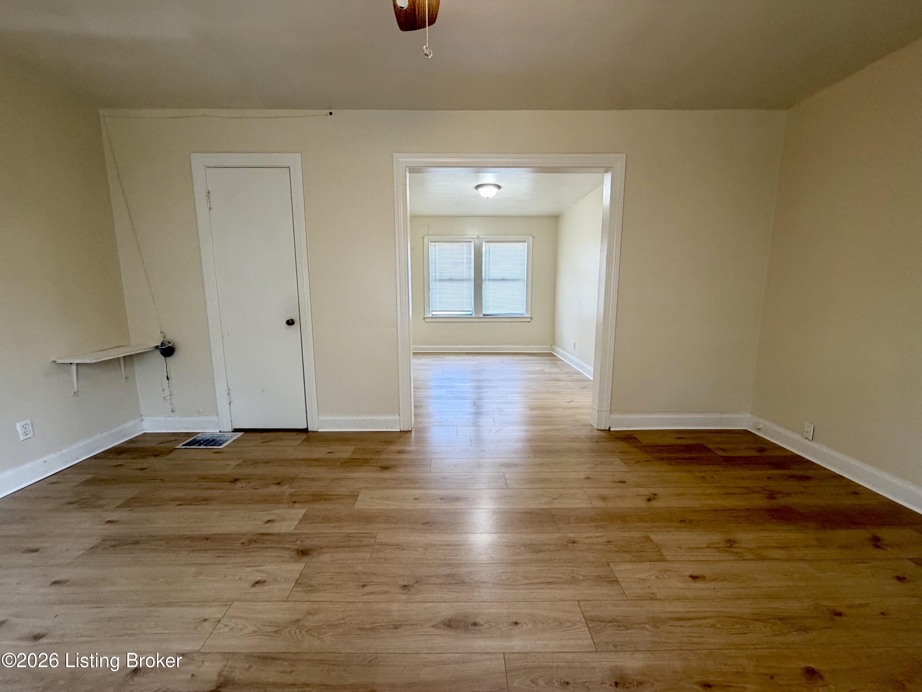 4309 Elliott Ave 4 Property Photo 3