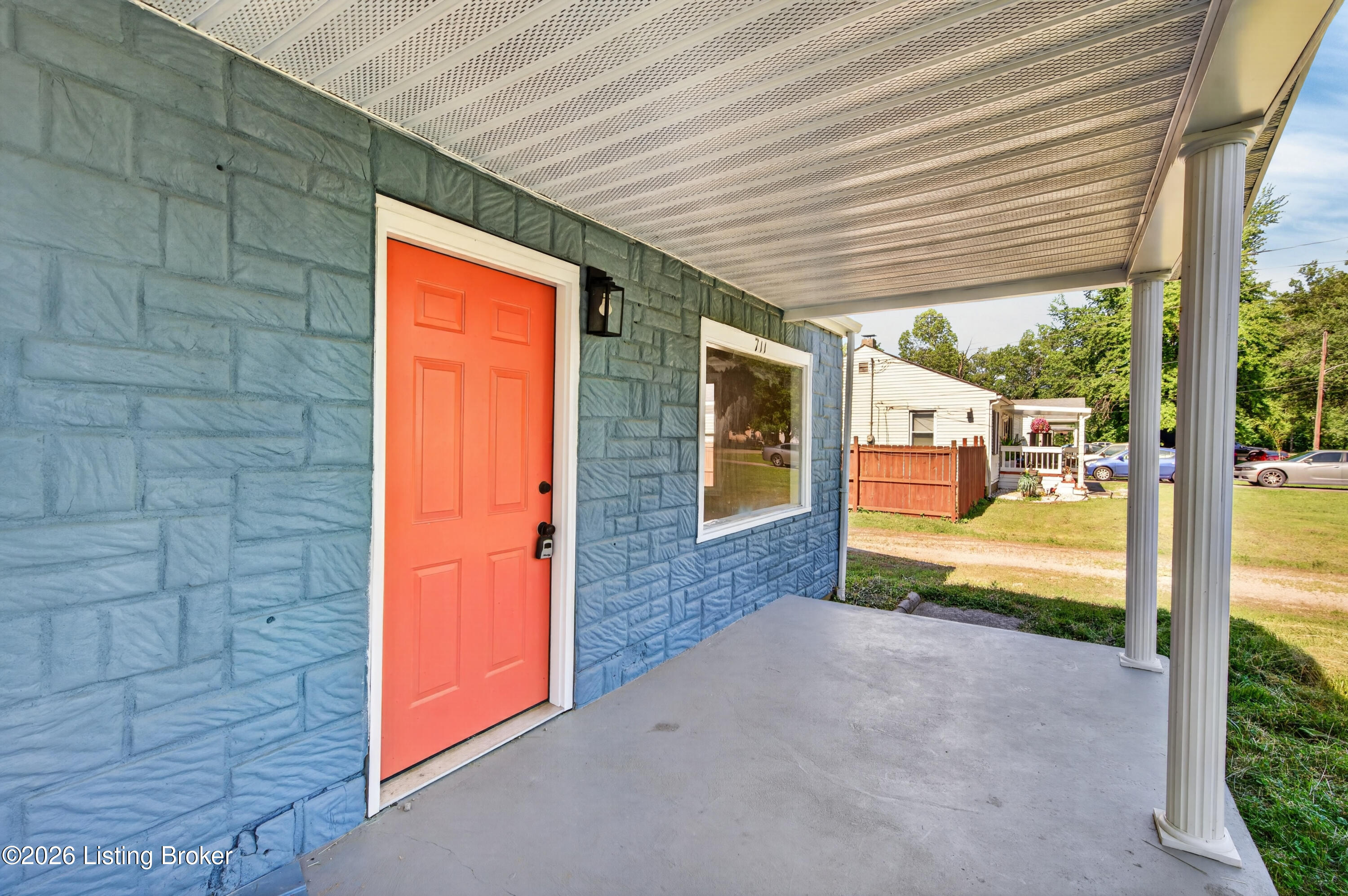 711 Shaffer Rd Property Photo 4