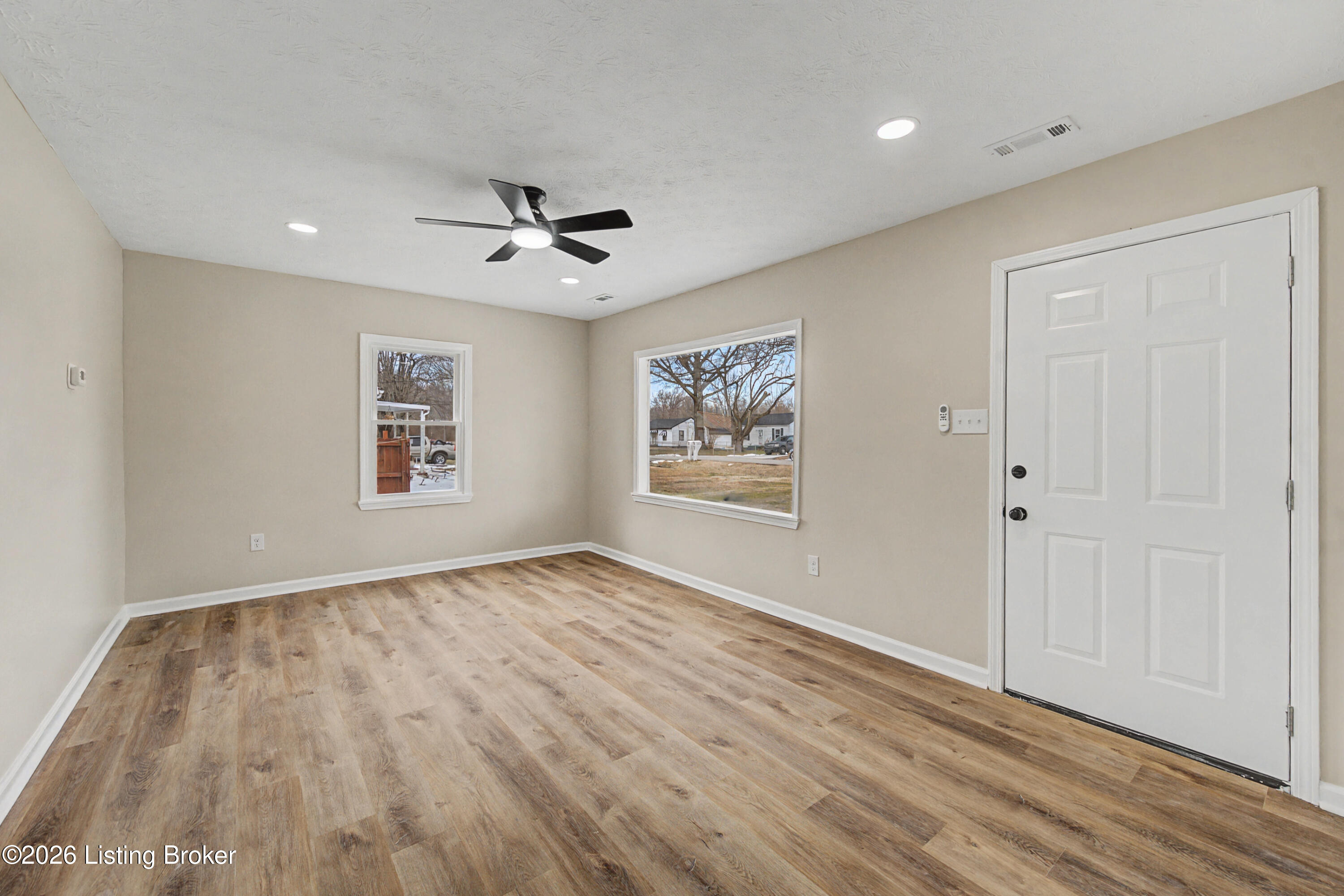711 Shaffer Rd Property Photo 6