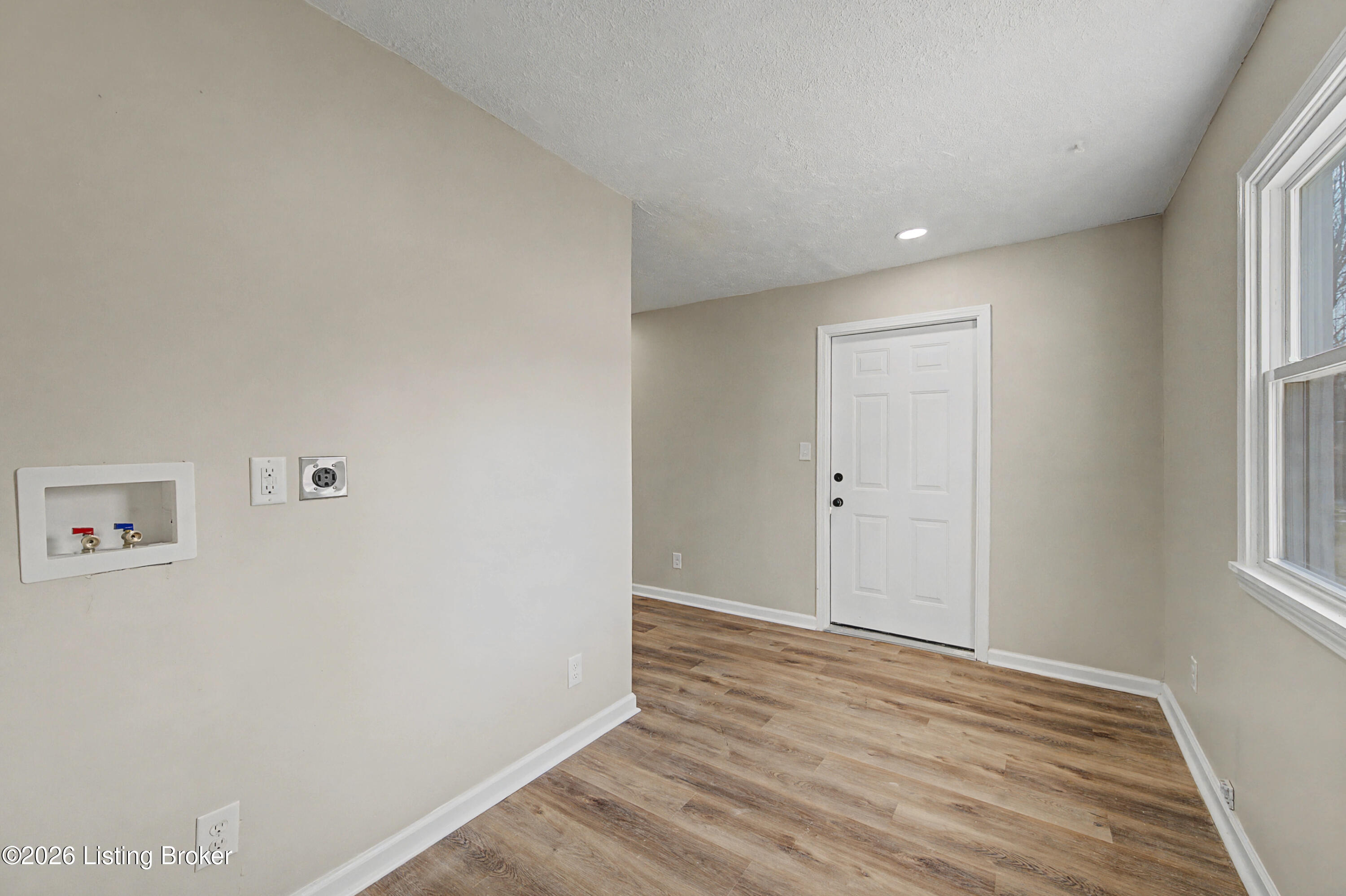 711 Shaffer Rd Property Photo 24