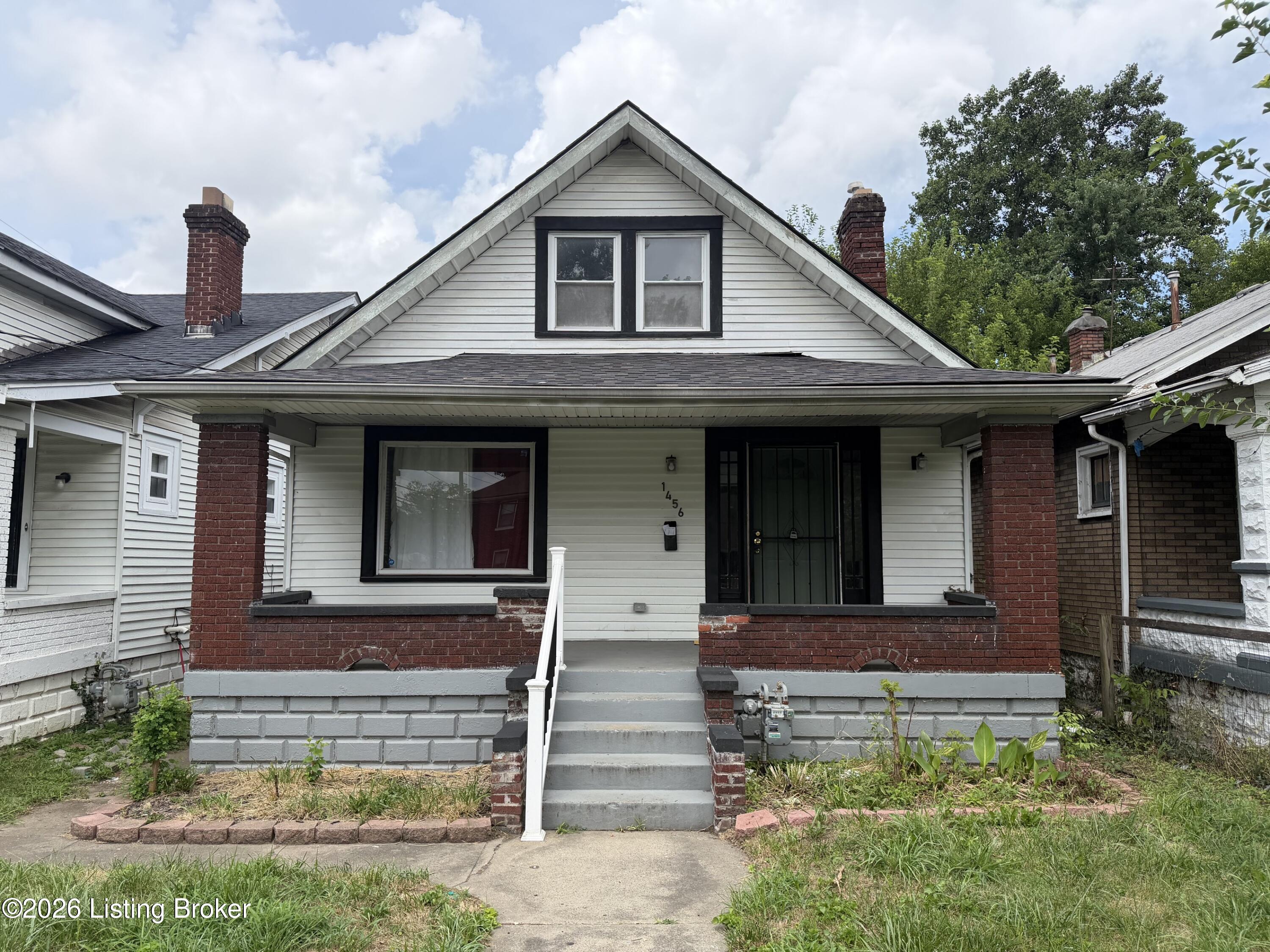 1456 Beech St Property Photo 1