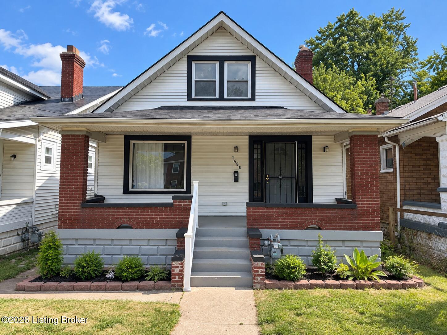 1456 Beech St Property Photo 1