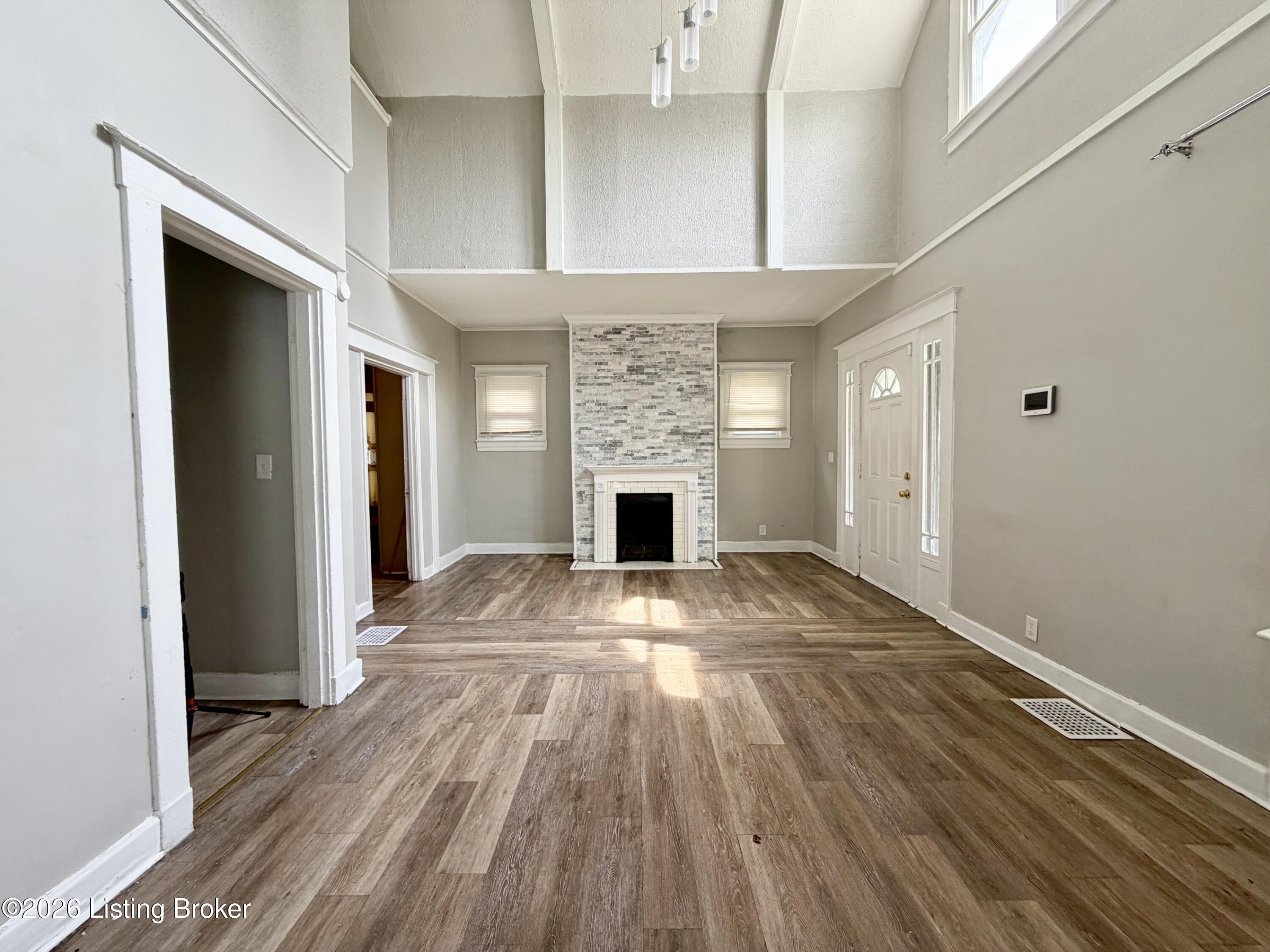 1456 Beech St Property Photo 3