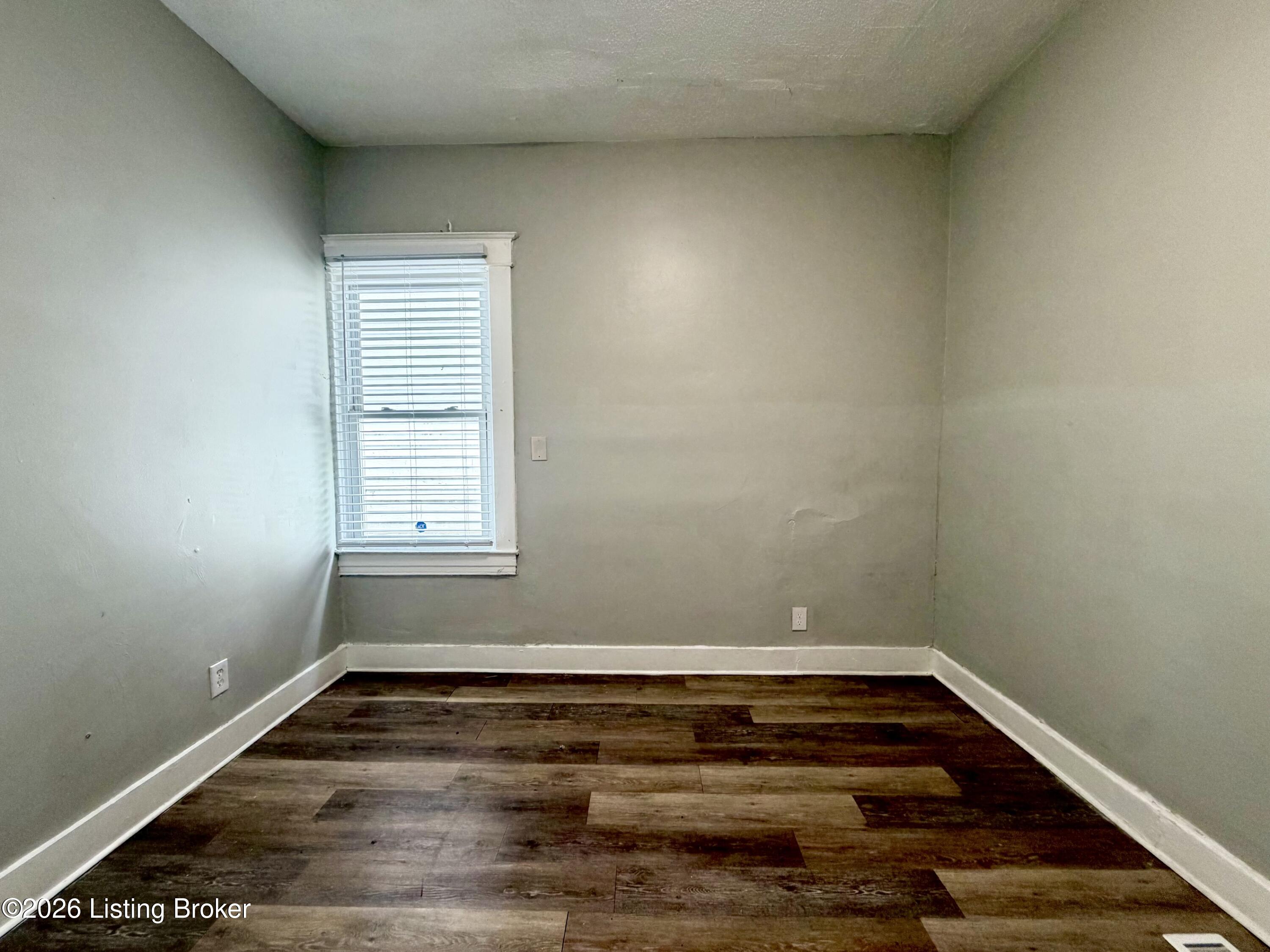 1456 Beech St Property Photo 5