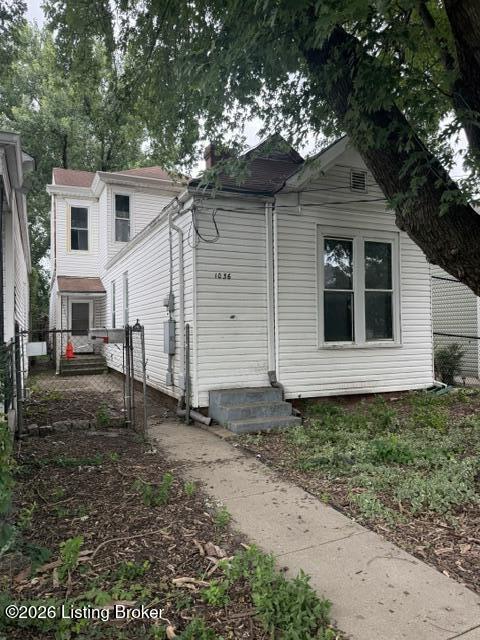 1036 E Caldwell St Property Photo 1