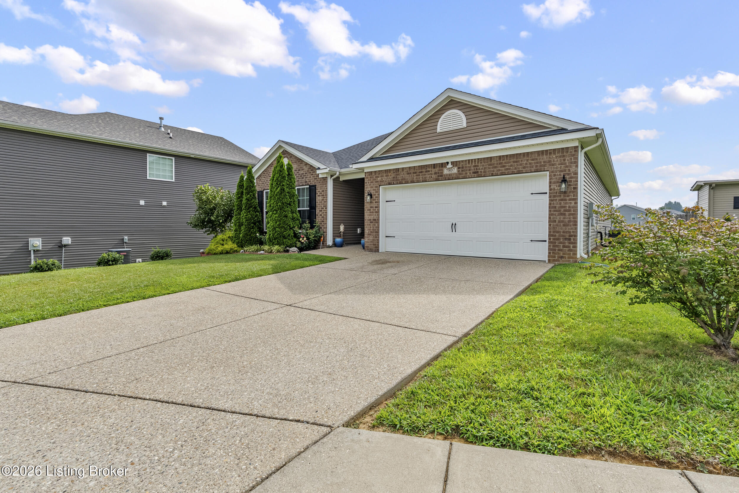 7807 Pineland Ridge Pass Property Photo 3