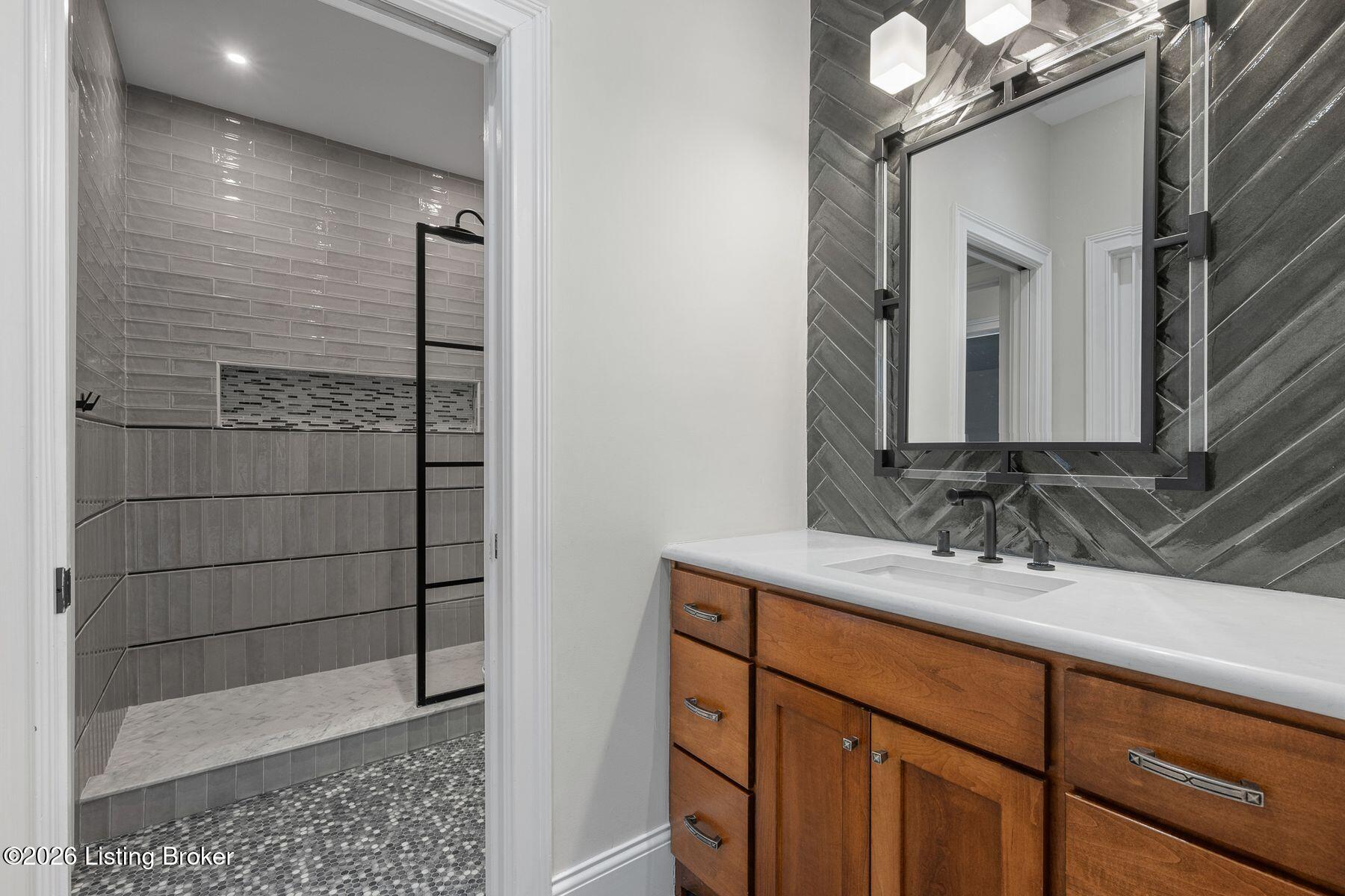 3021 Long Creek Way Property Photo 43