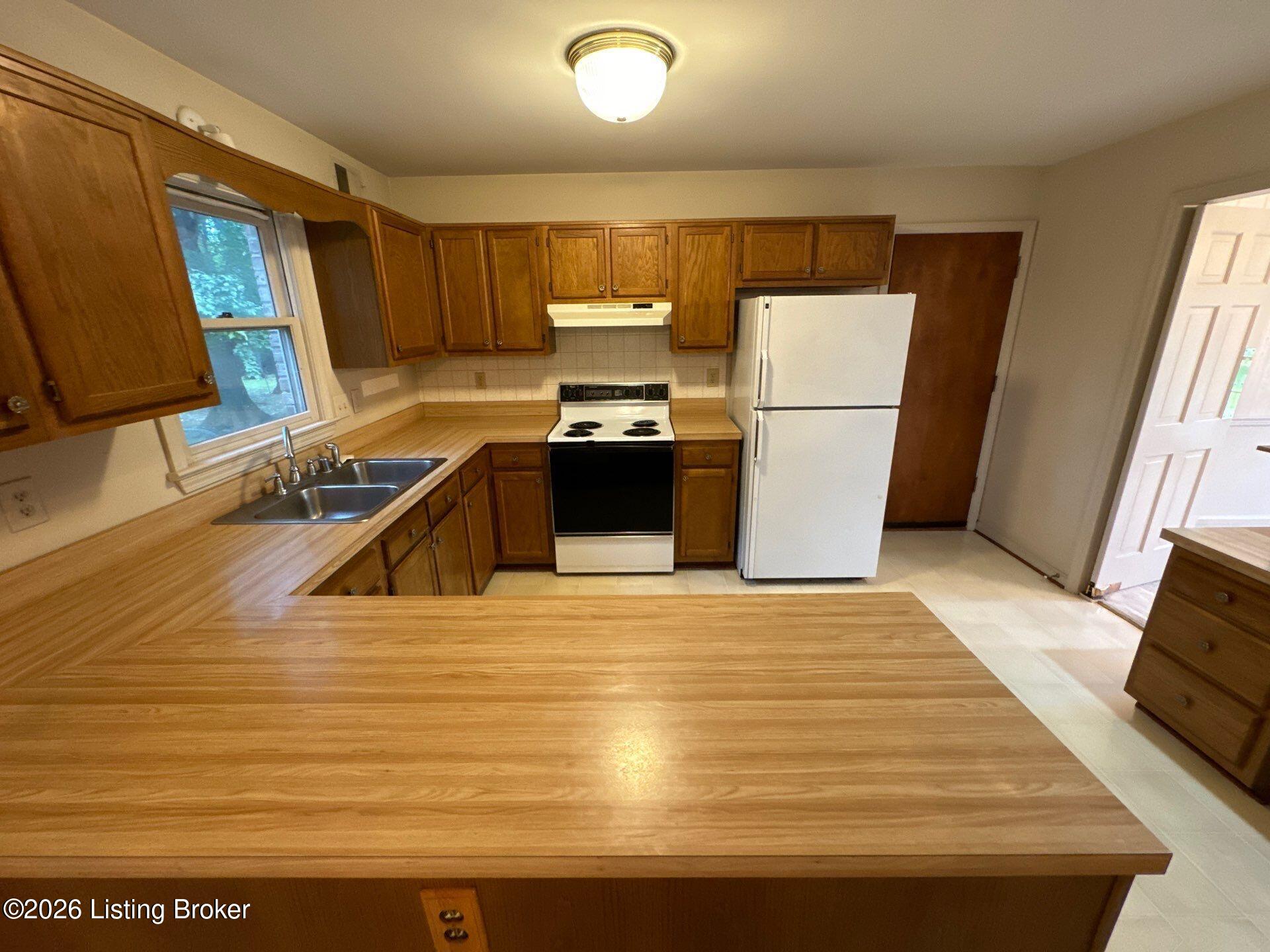 10985 Eagles Cove Dr Property Photo 10