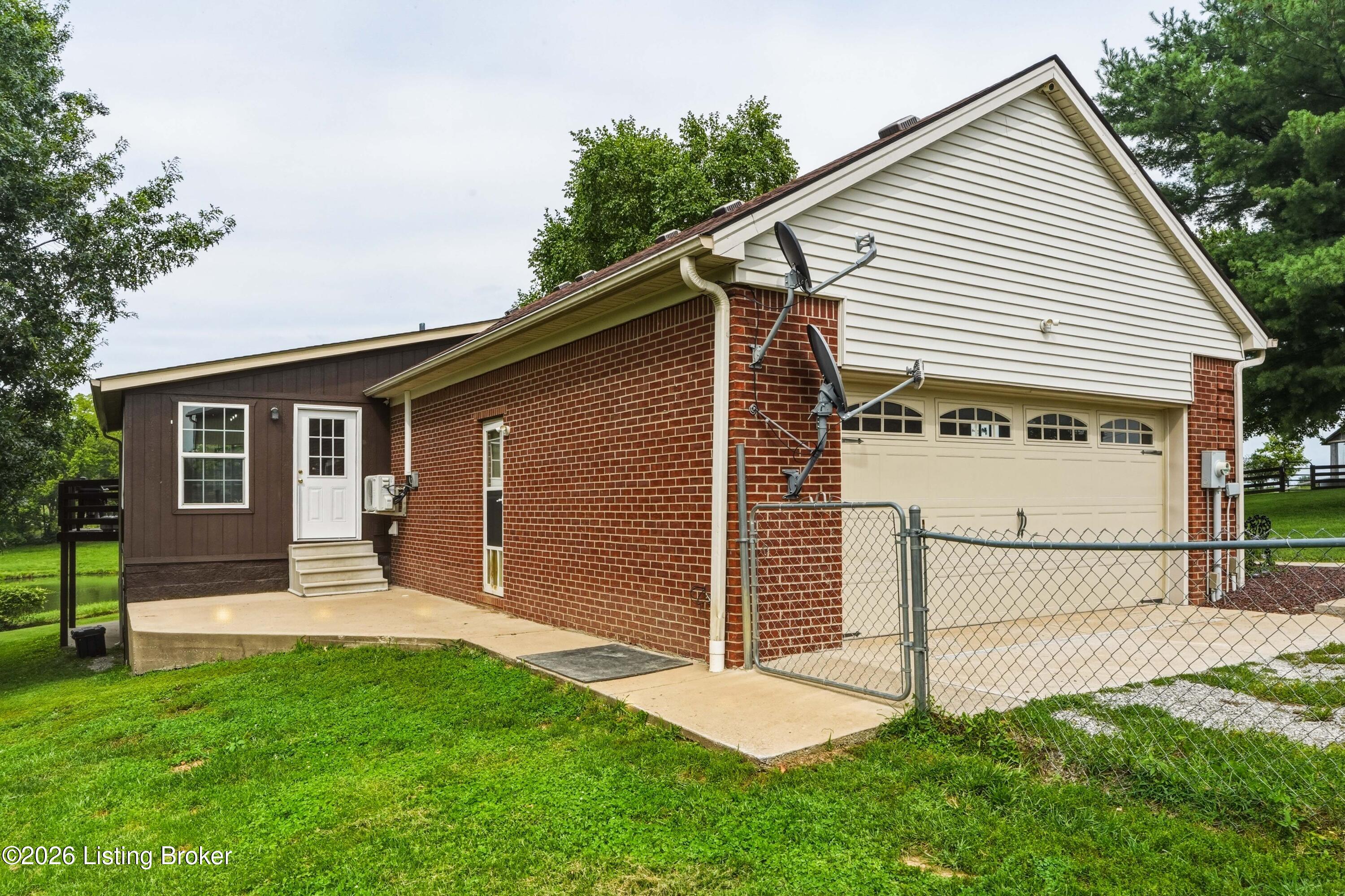 2714 Pea Ridge Rd Property Photo 9