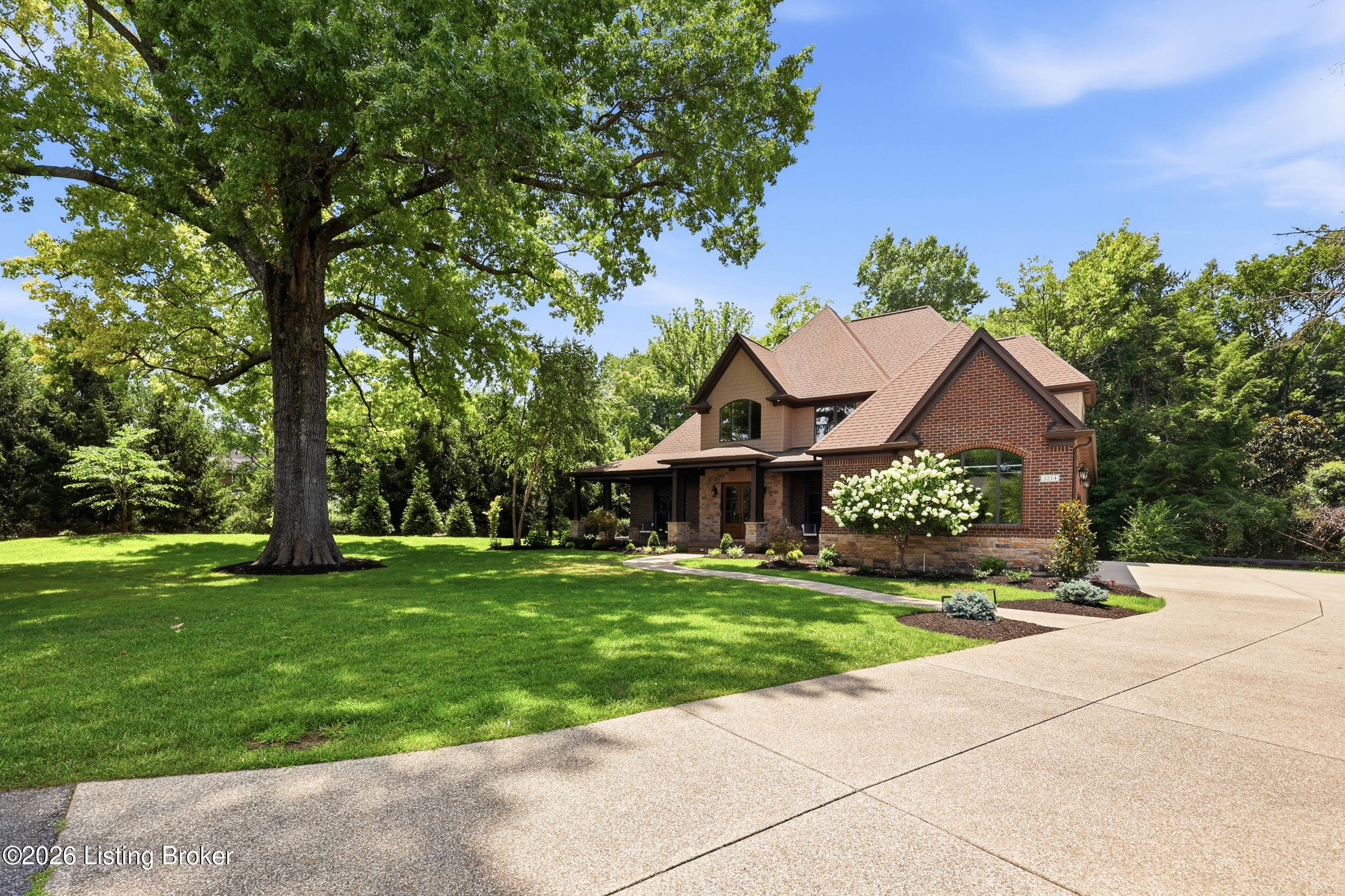 3214 Falls Park Pl Property Photo 4