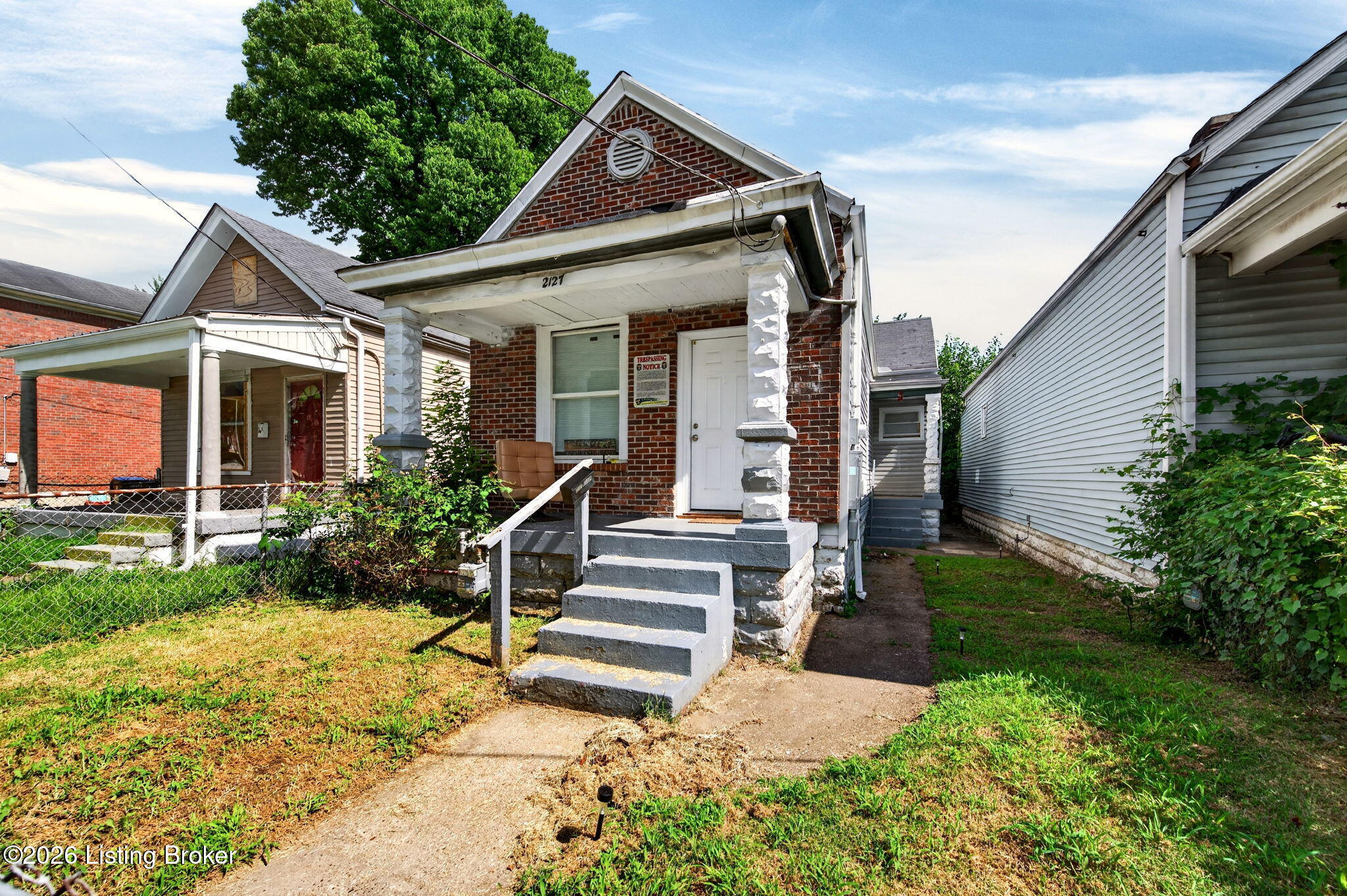 2112 W Madison St Property Photo 6
