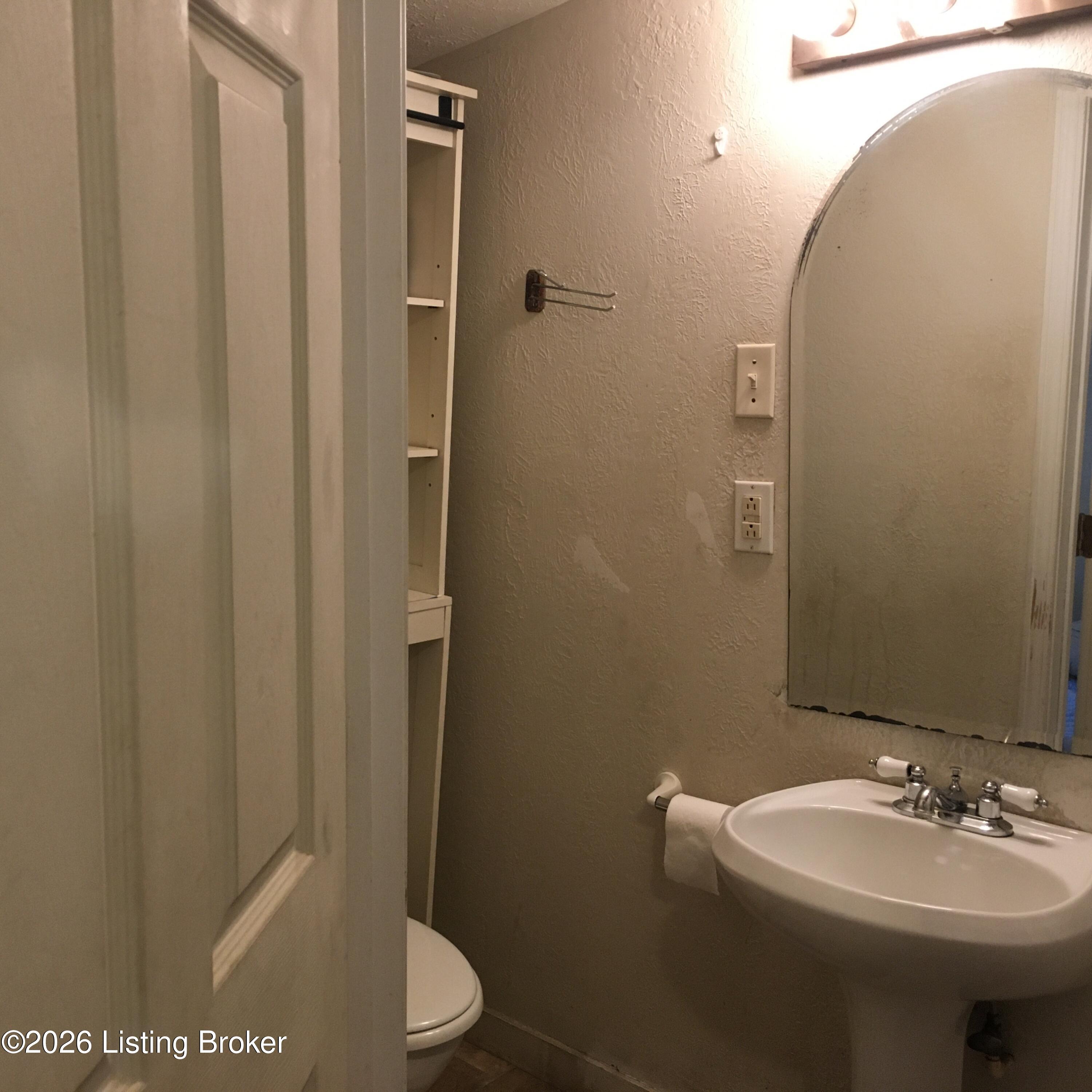5111 Terry Rd Property Photo 7