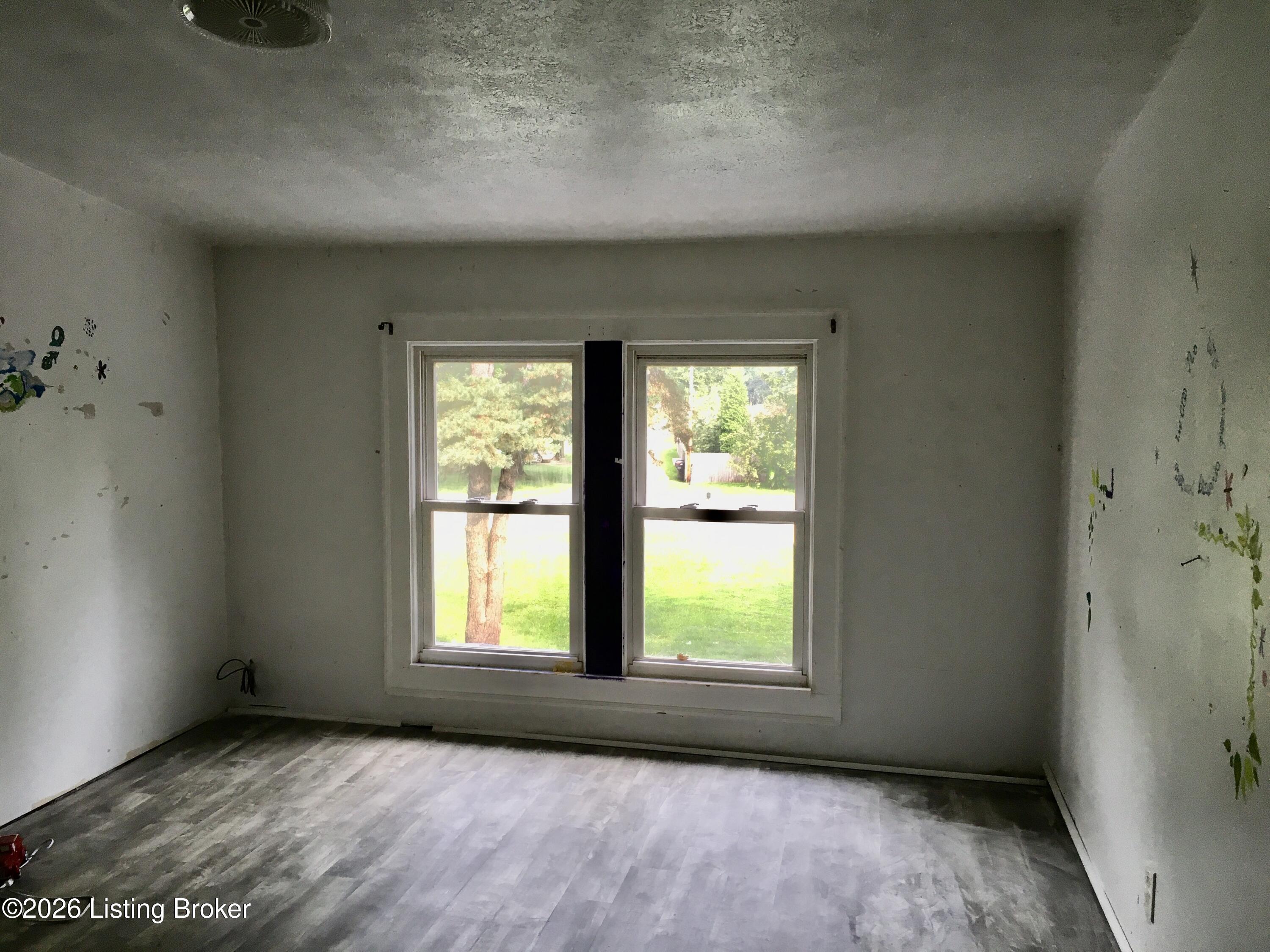 5111 Terry Rd Property Photo 9