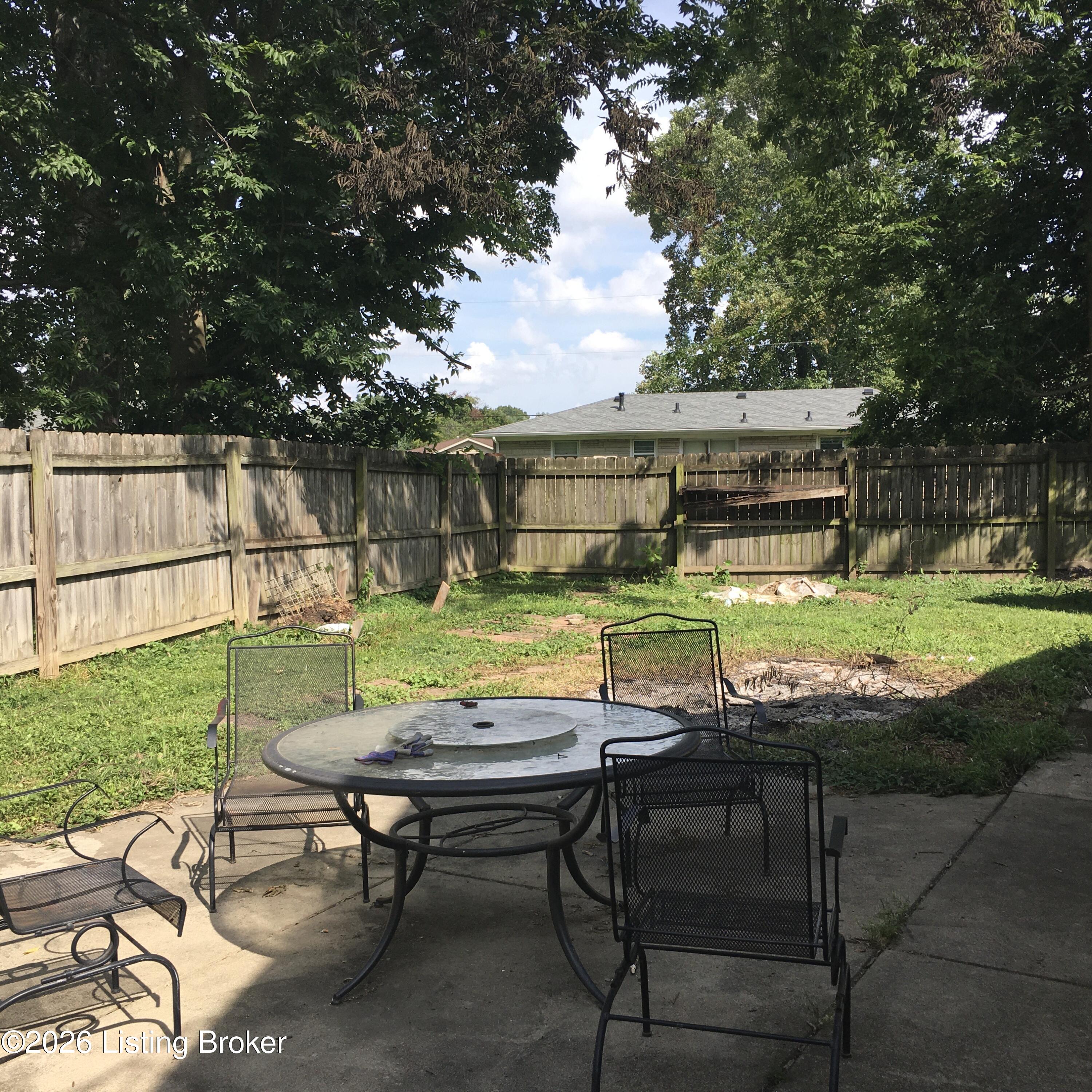 5111 Terry Rd Property Photo 11