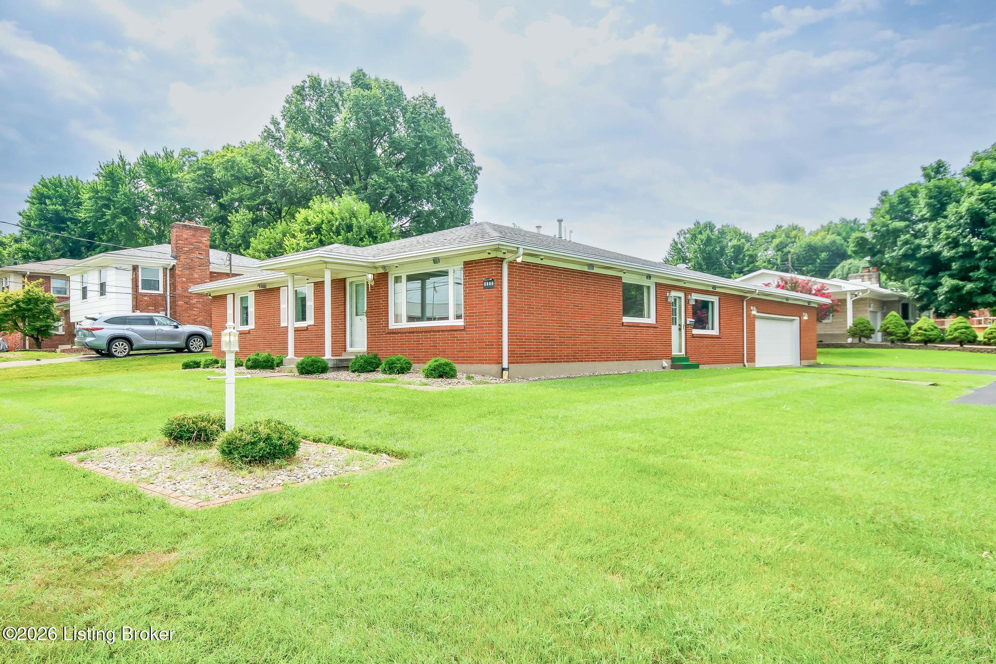 5900 Outer Loop Property Photo 2