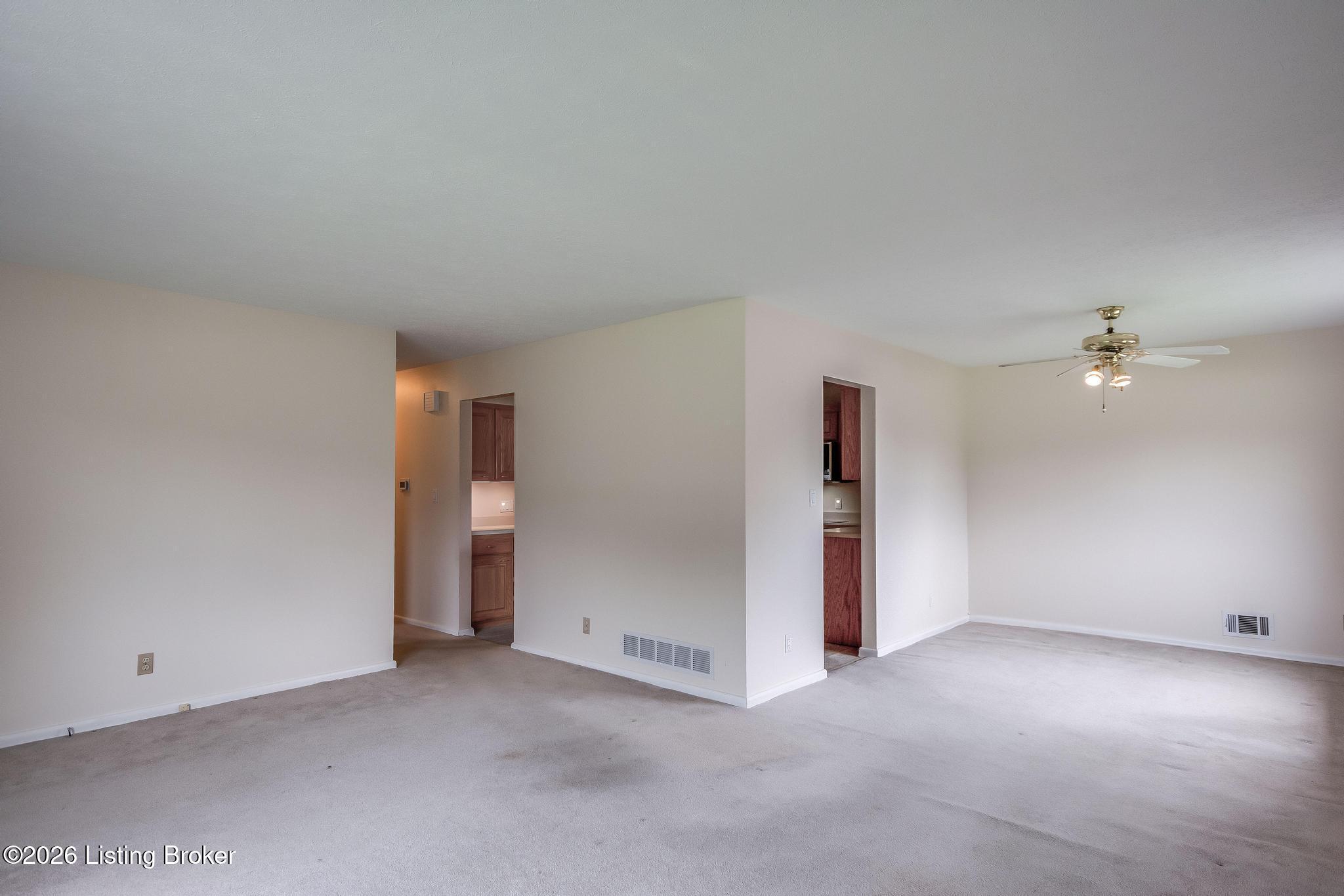 5900 Outer Loop Property Photo 14