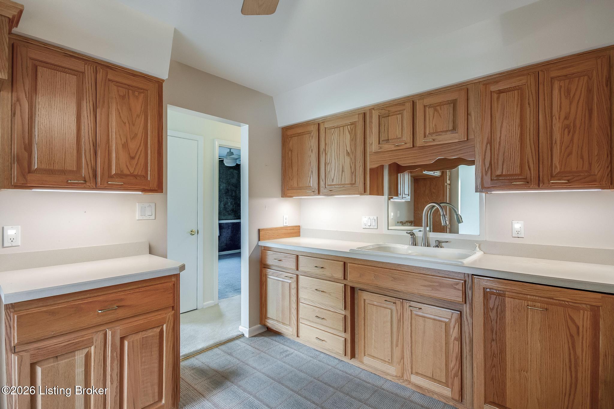 5900 Outer Loop Property Photo 21