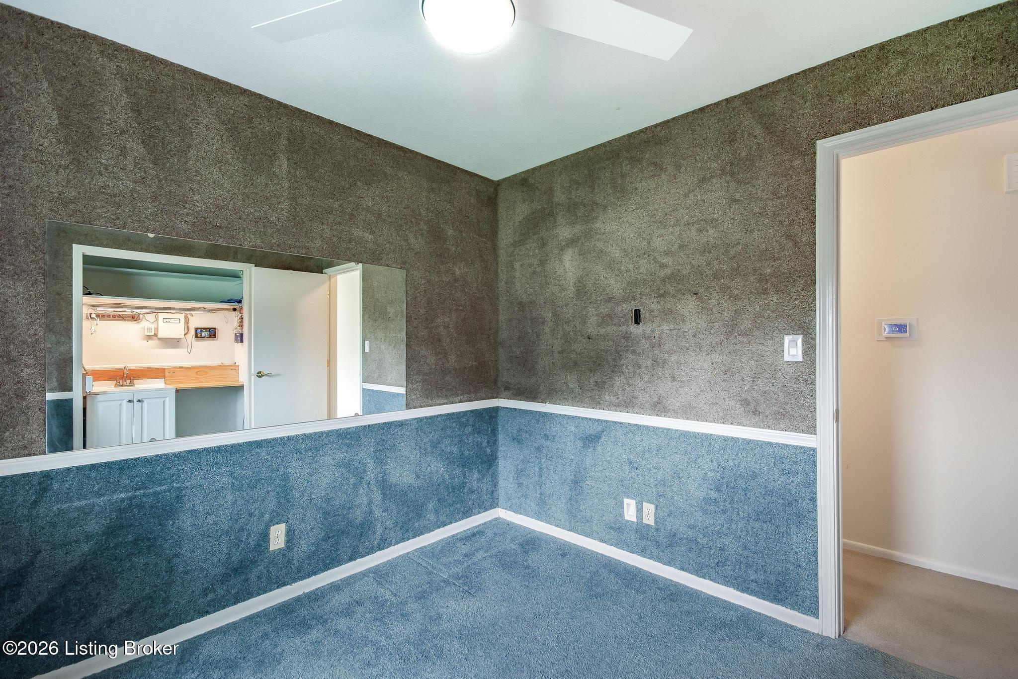 5900 Outer Loop Property Photo 32