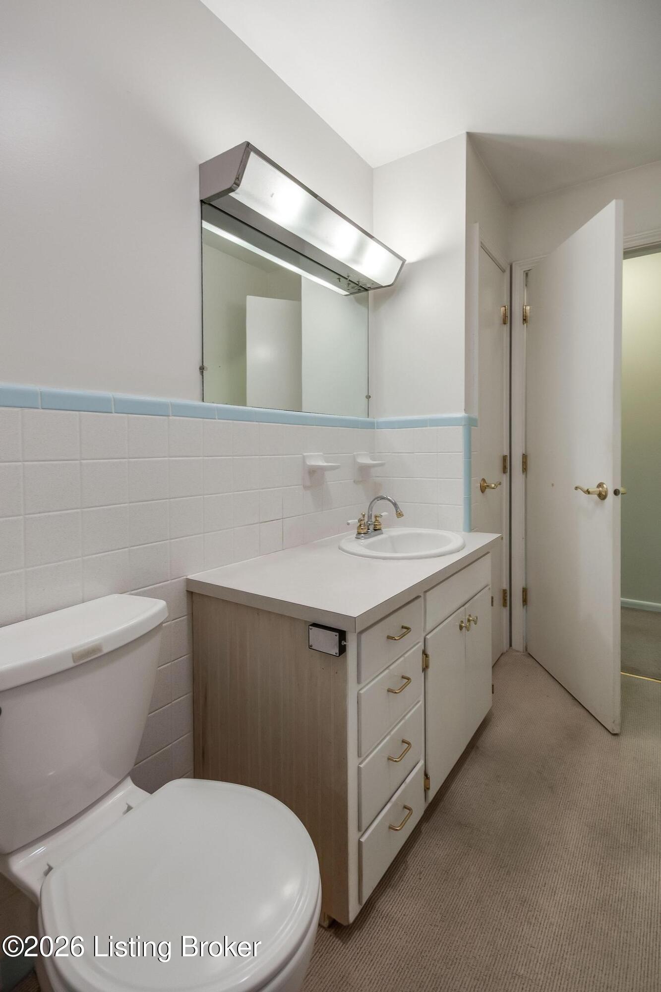 5900 Outer Loop Property Photo 34