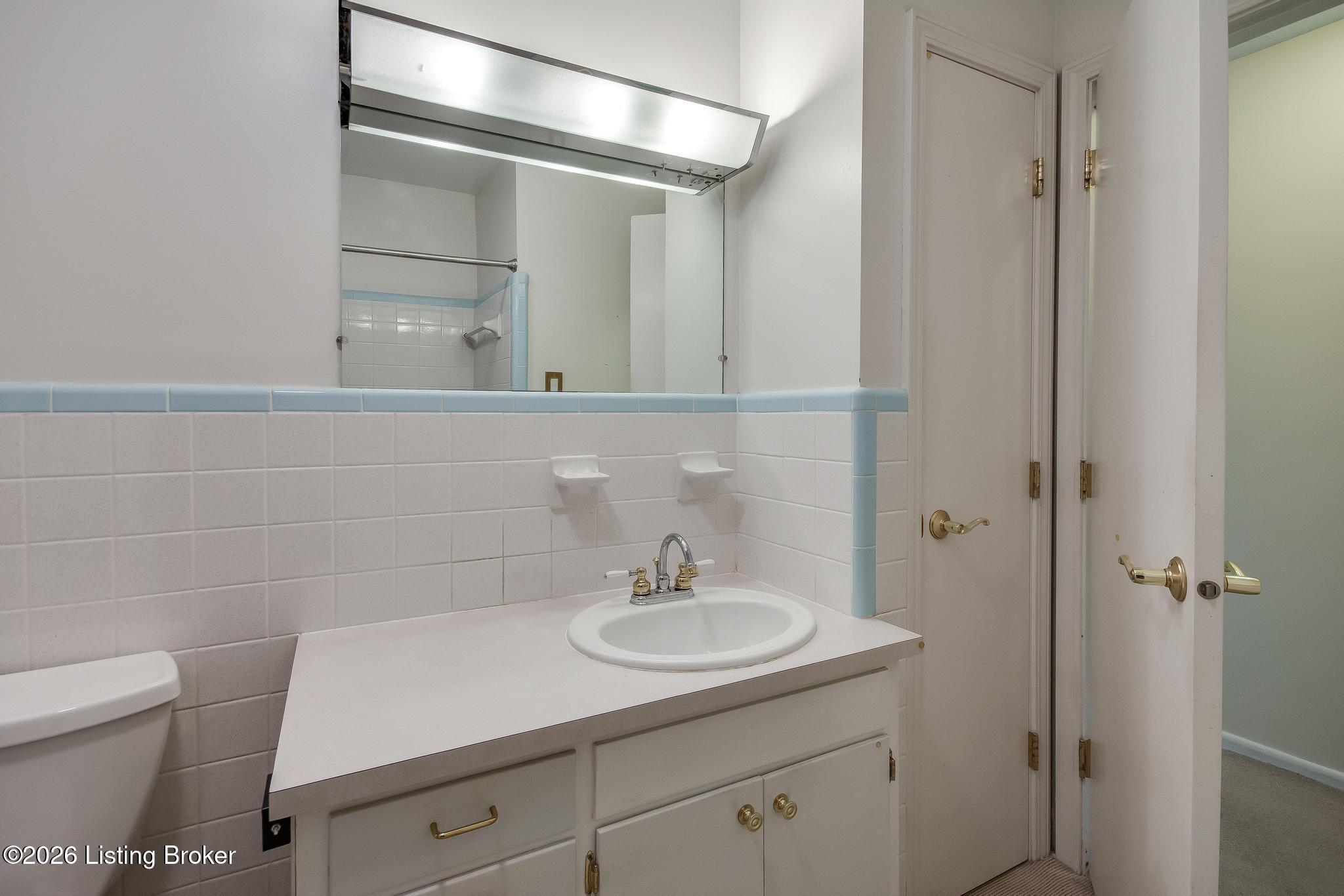 5900 Outer Loop Property Photo 35