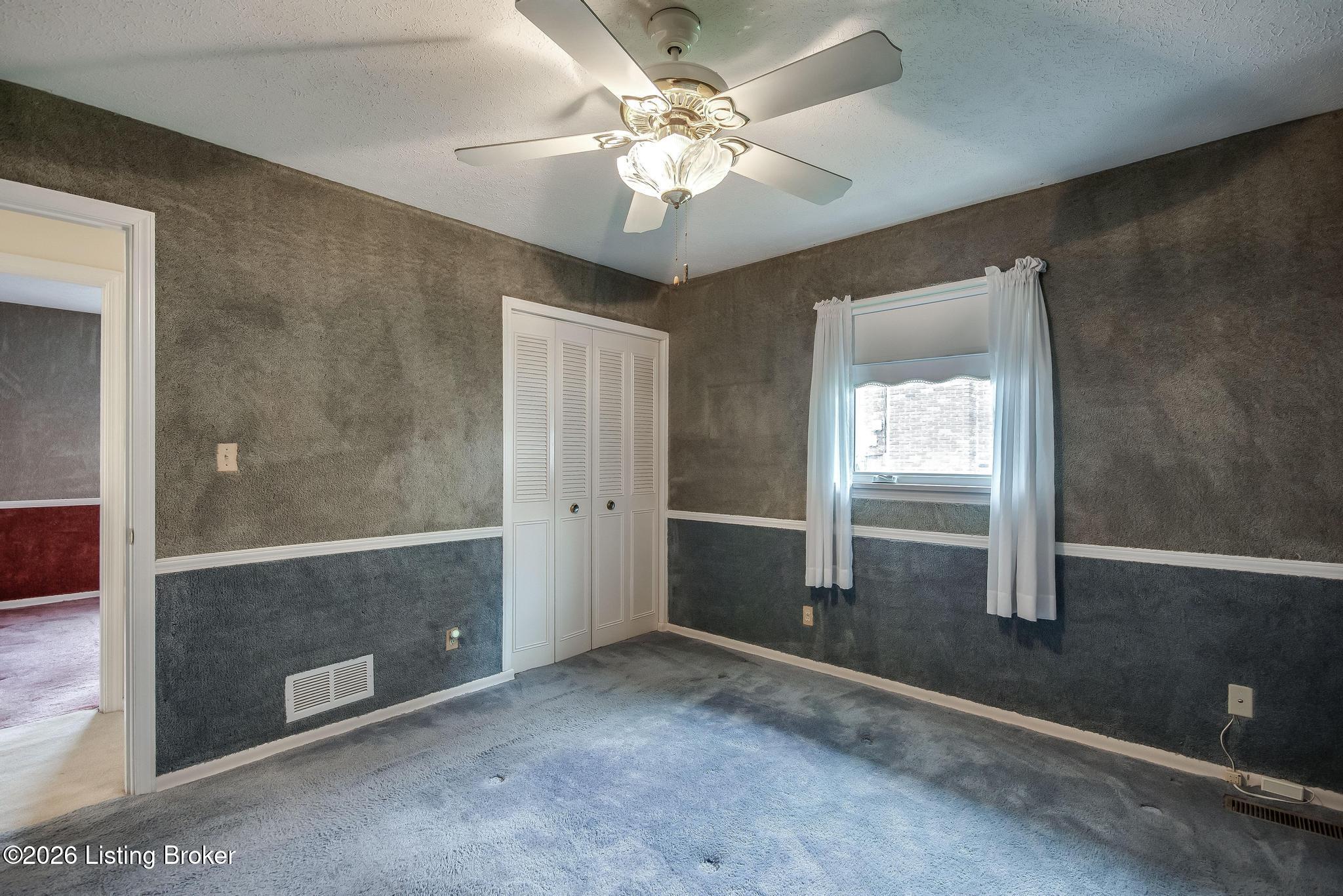 5900 Outer Loop Property Photo 37