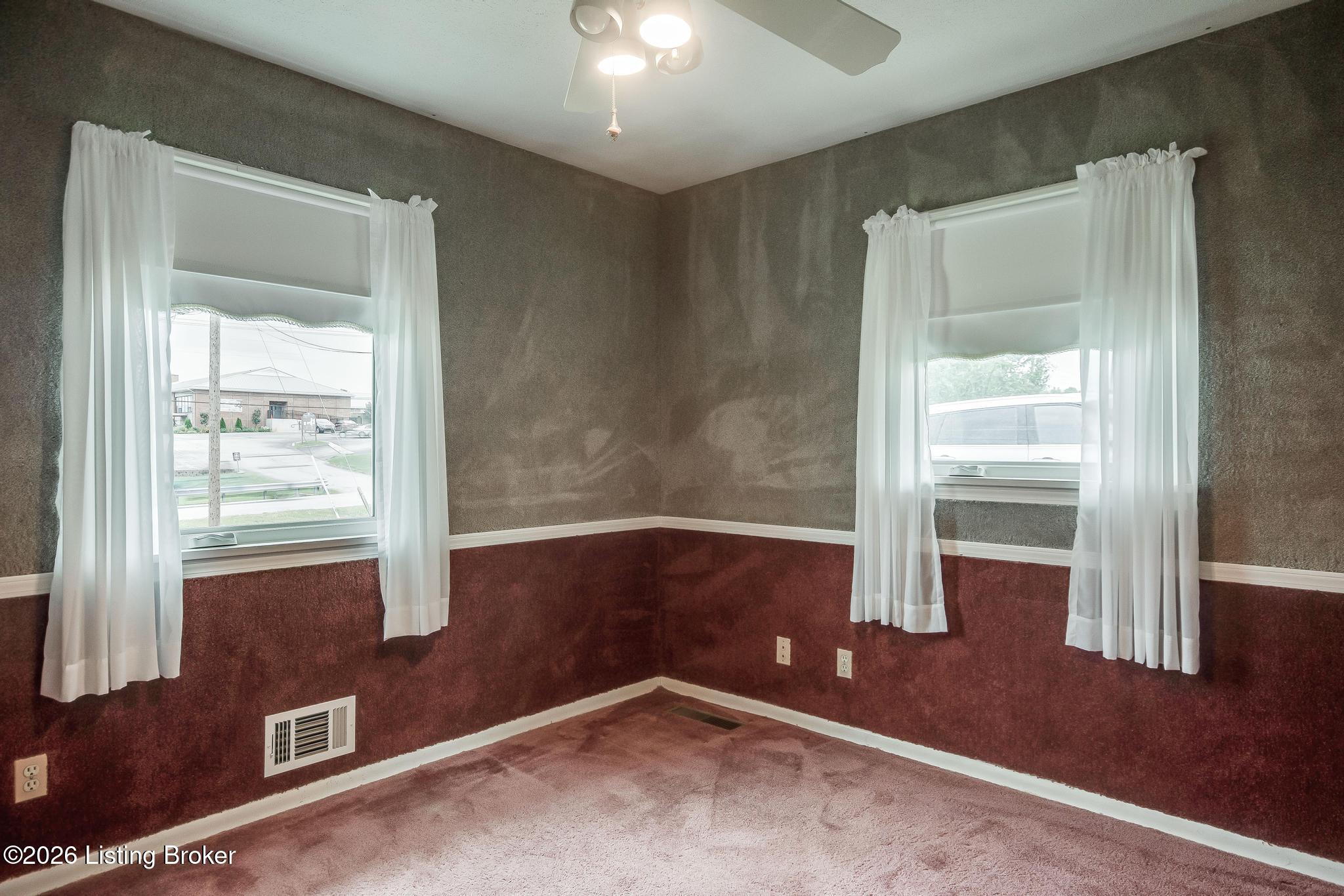 5900 Outer Loop Property Photo 43