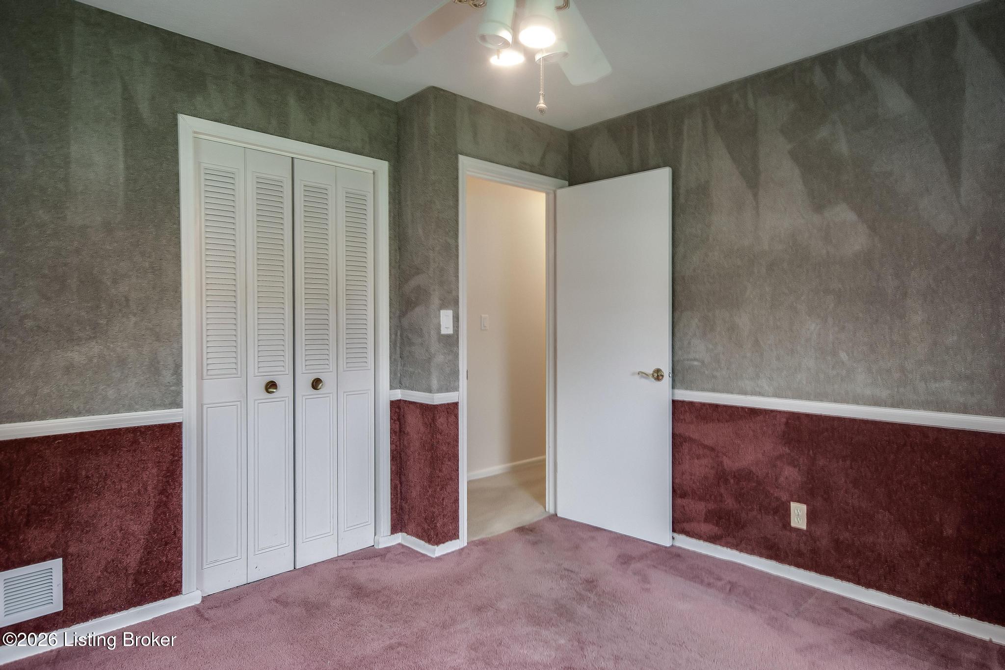5900 Outer Loop Property Photo 45
