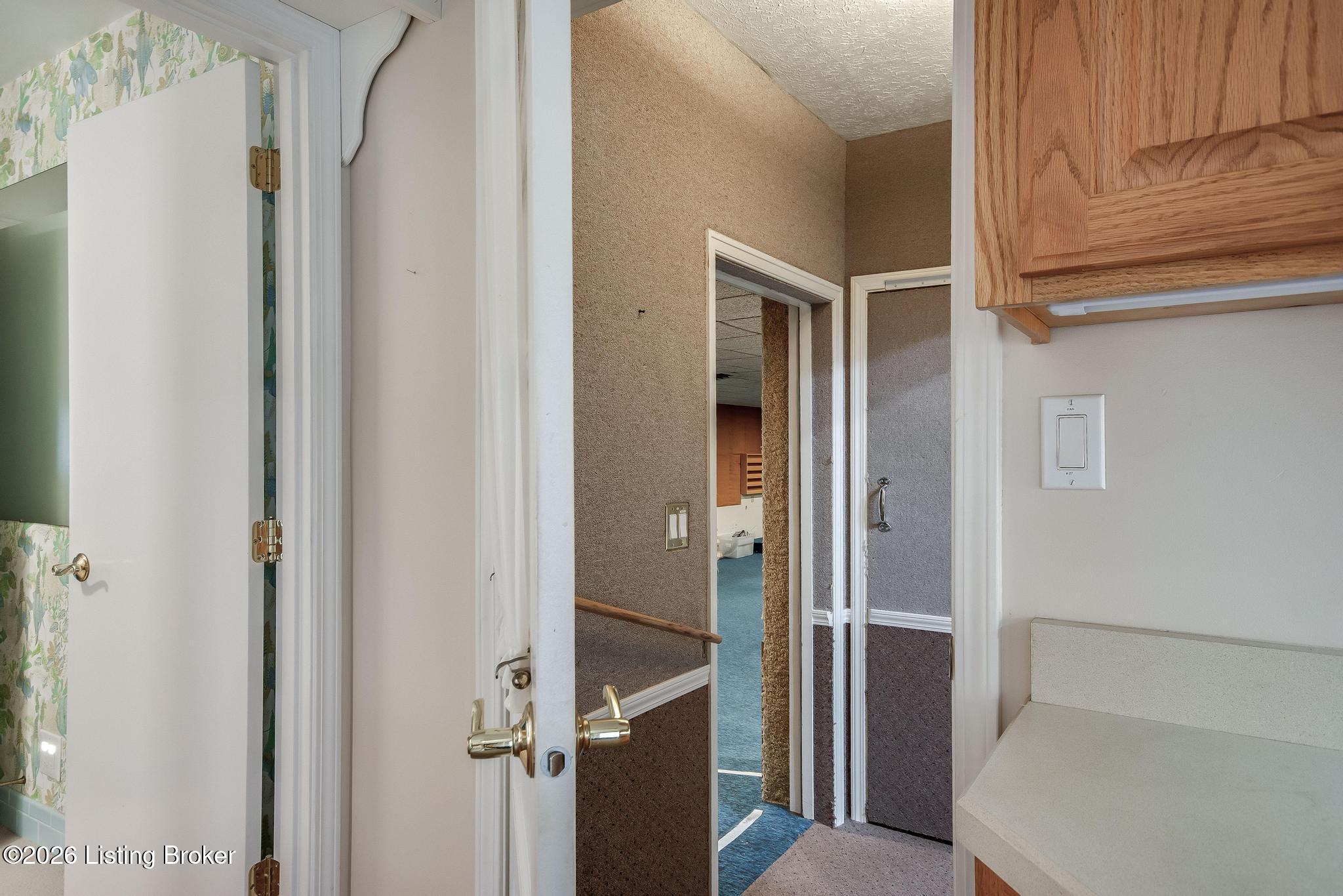 5900 Outer Loop Property Photo 47