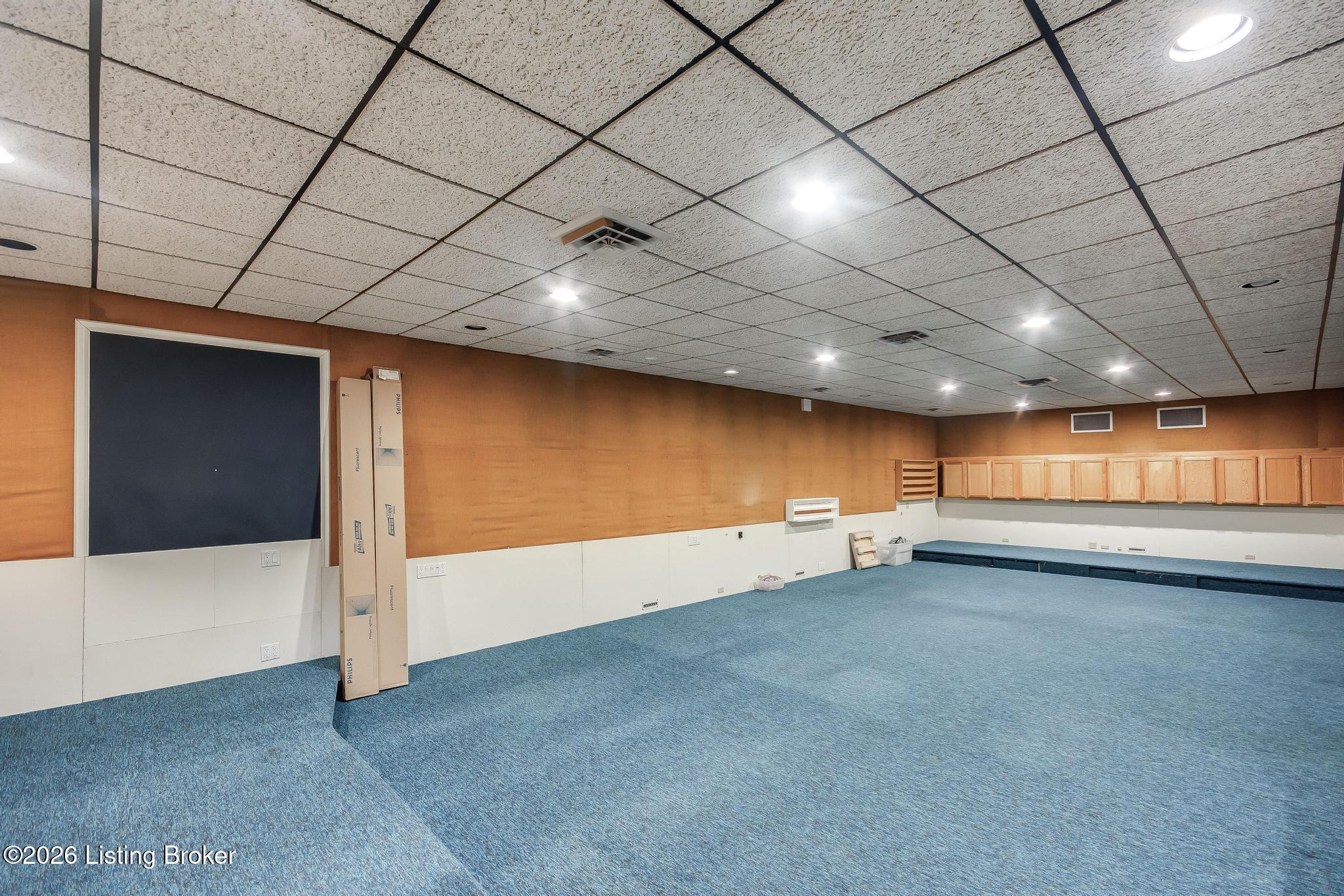 5900 Outer Loop Property Photo 48