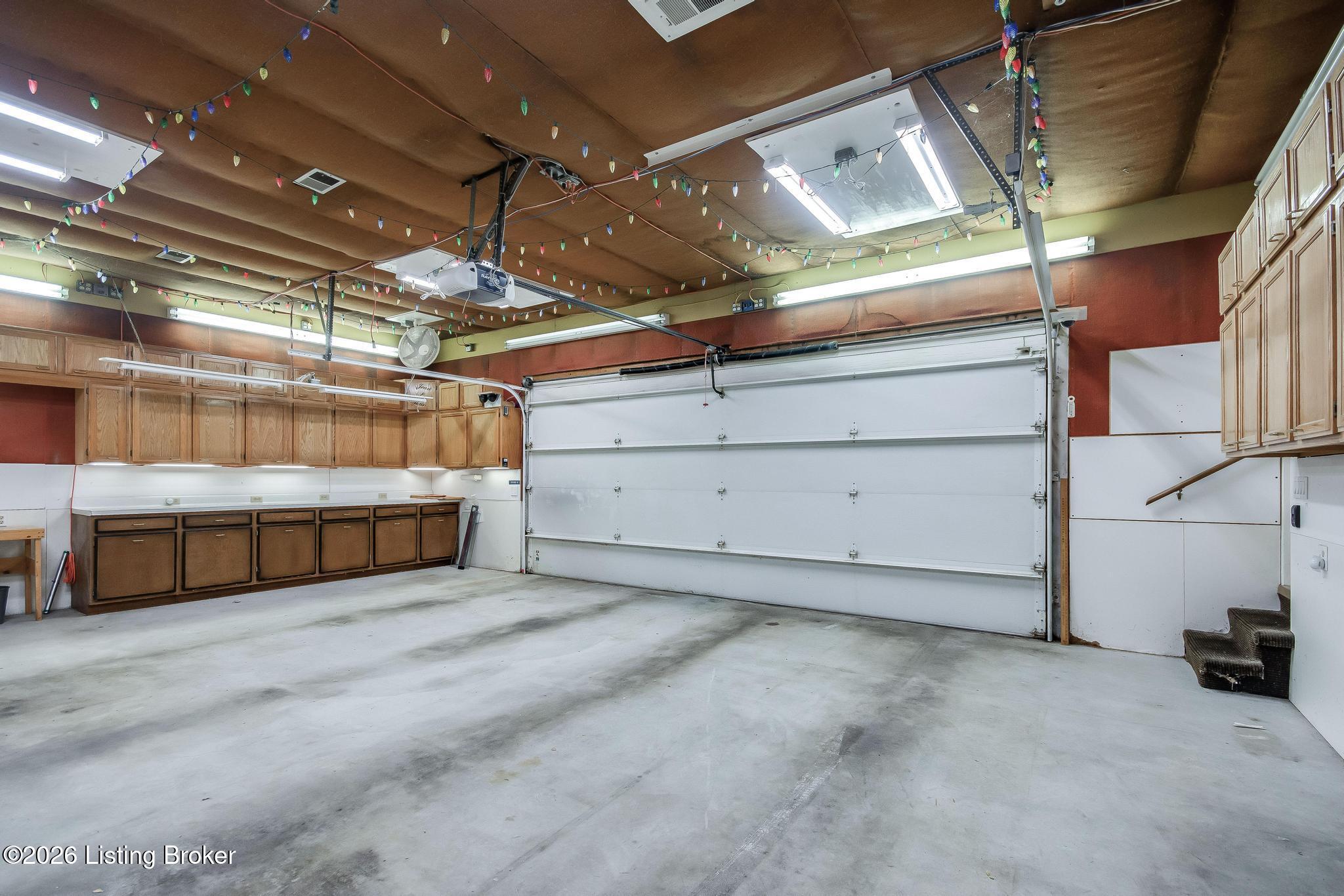 5900 Outer Loop Property Photo 63