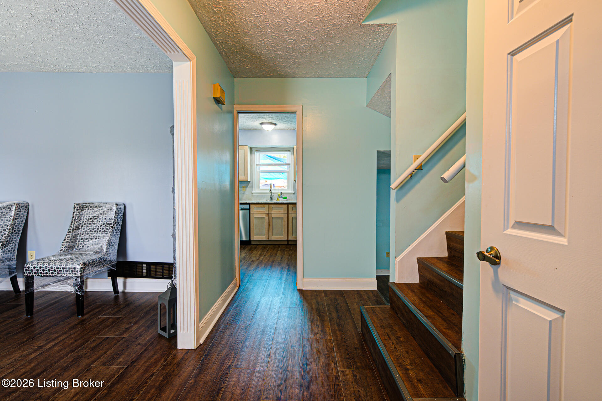 4430 Woodgate Ln Property Photo 4