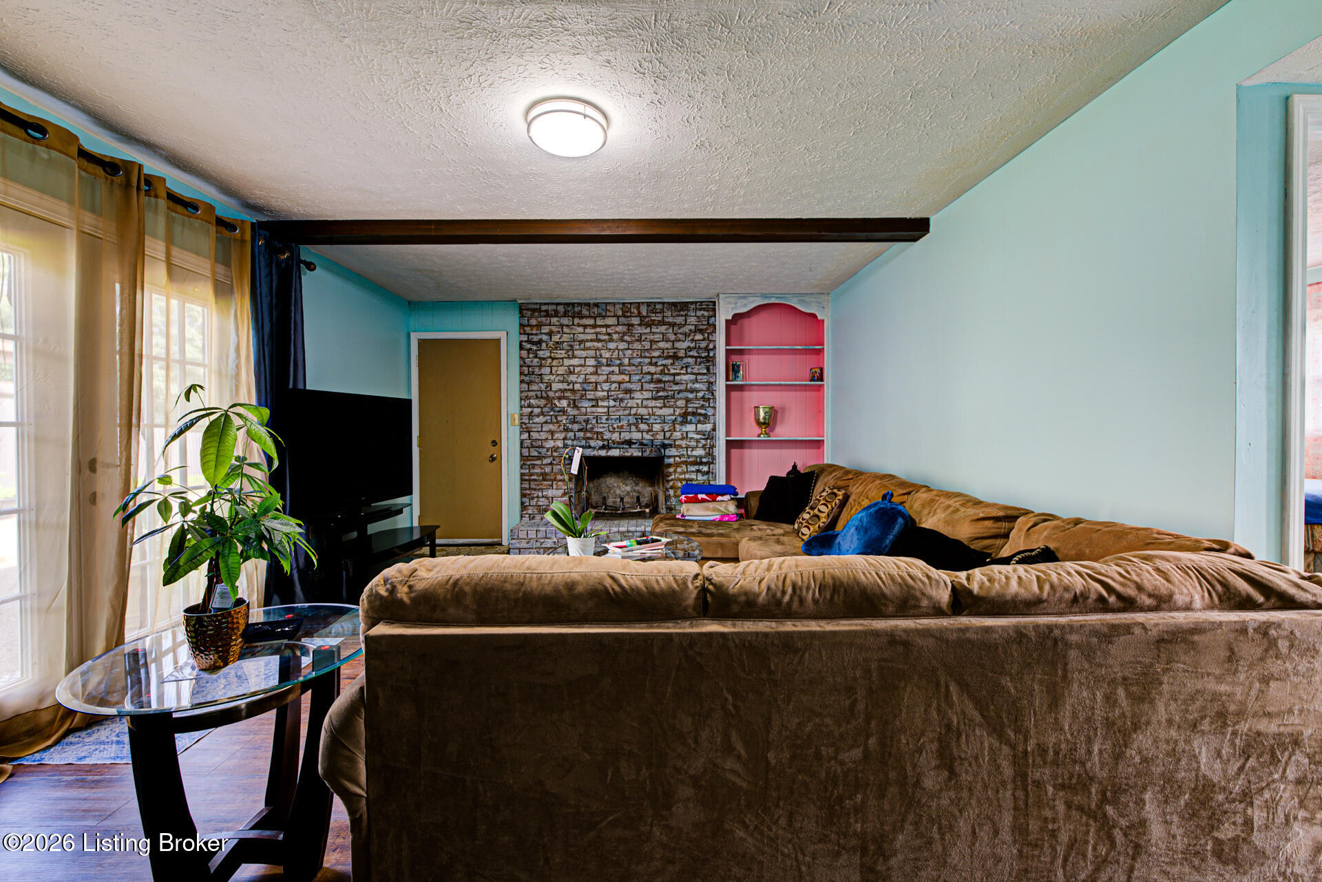 4430 Woodgate Ln Property Photo 12
