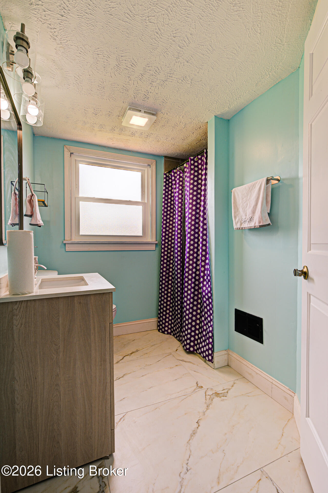 4430 Woodgate Ln Property Photo 15