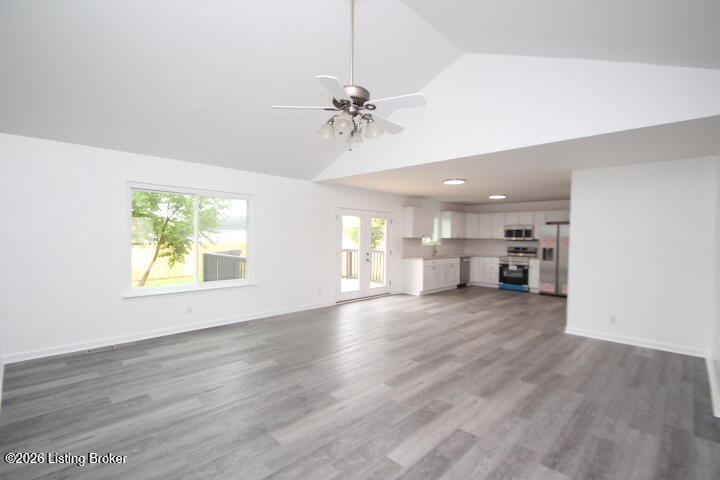 3104 Fawn Leap Dr Property Photo 5