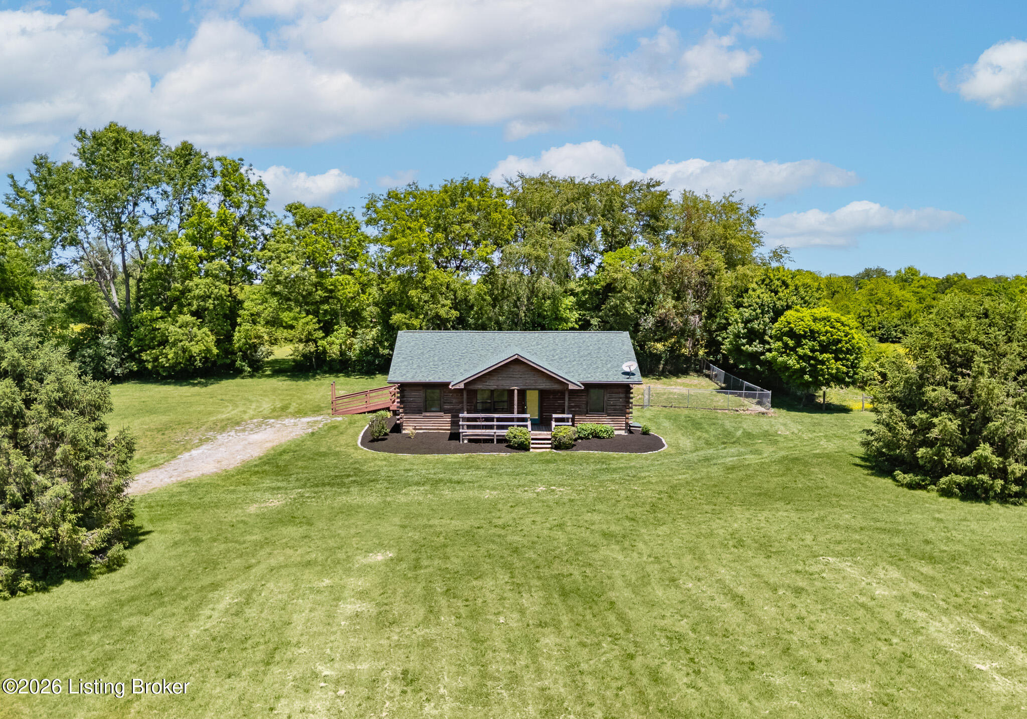 130 Marbrook Ln Property Photo 1