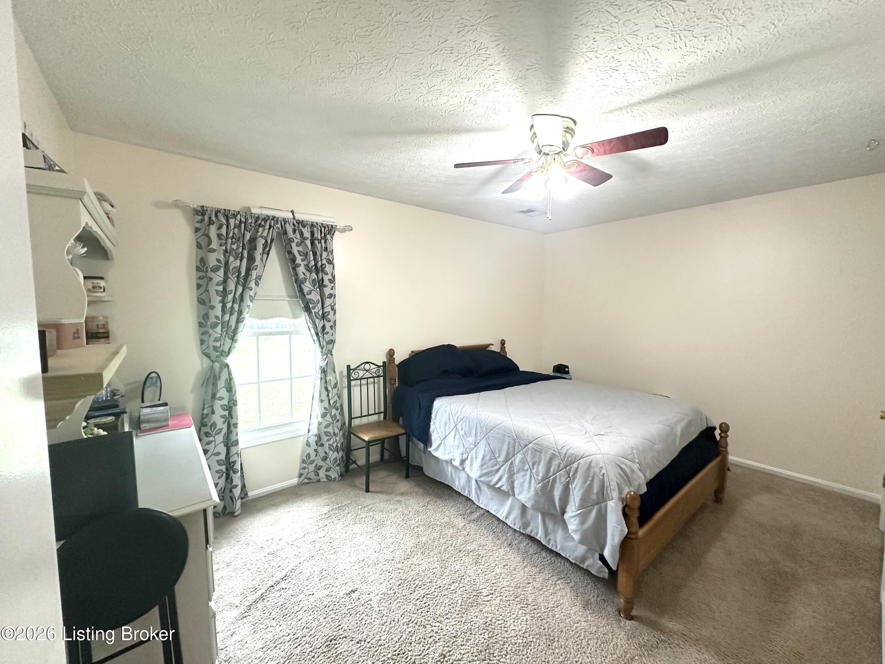 110 Pineview Dr Property Photo 8